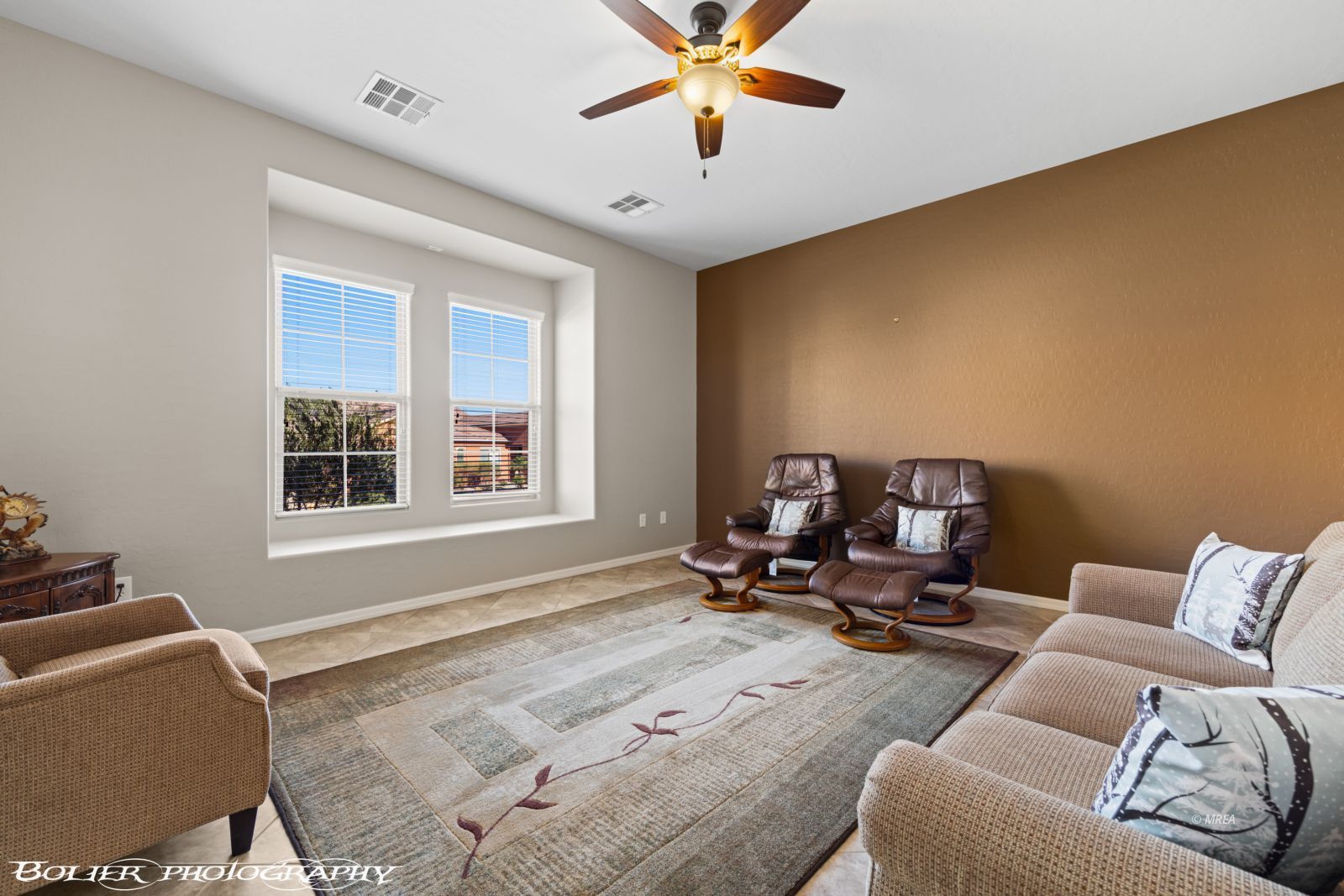 1540  Sandstone Bluffs VW 