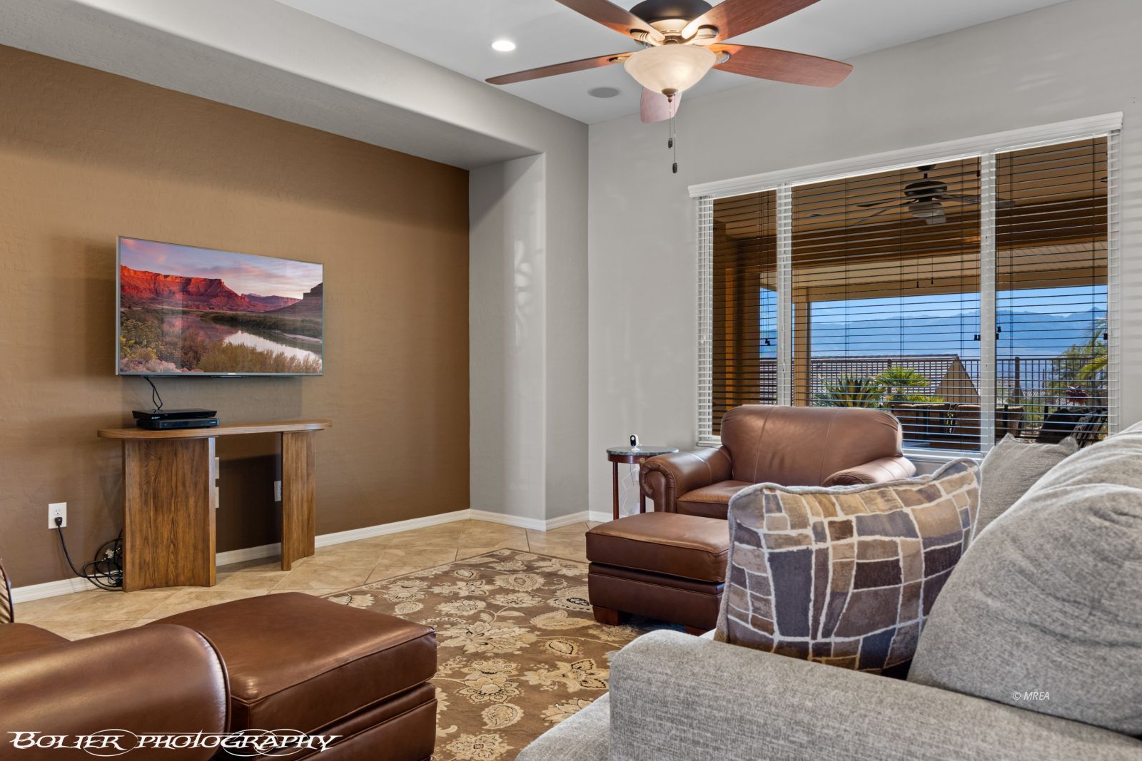 1540  Sandstone Bluffs VW 