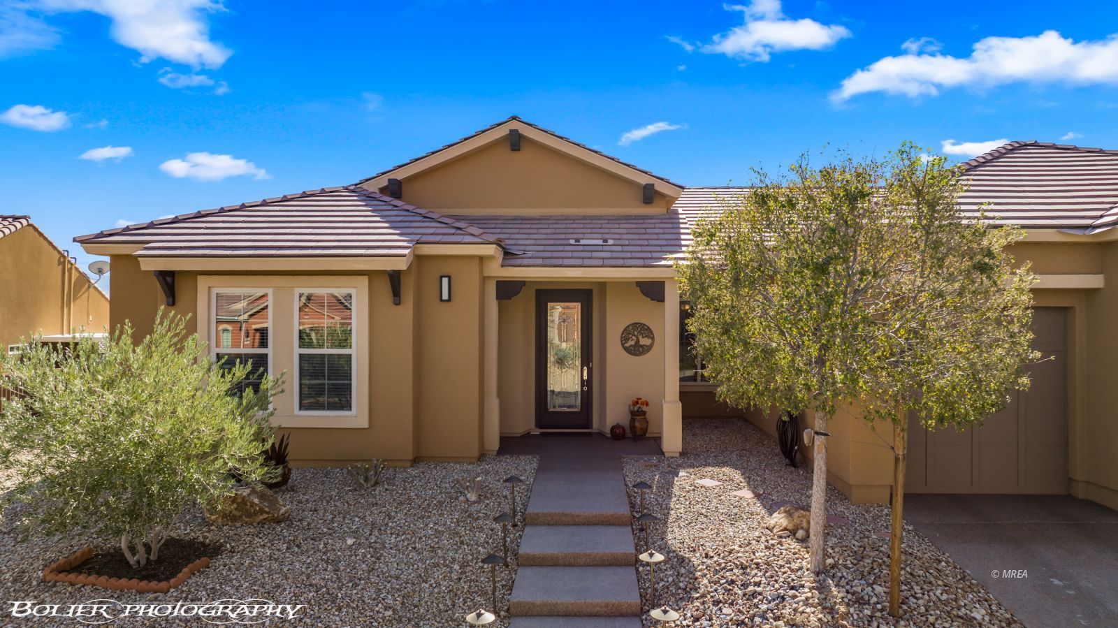 1540  Sandstone Bluffs VW 