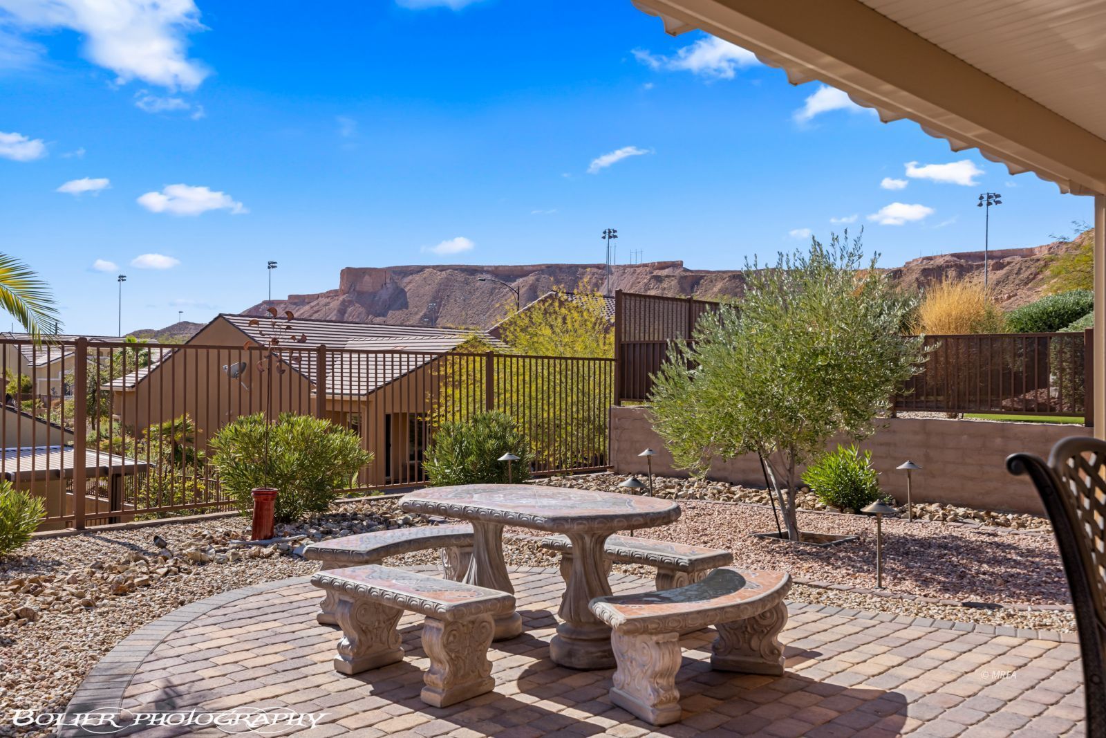 1540  Sandstone Bluffs VW 