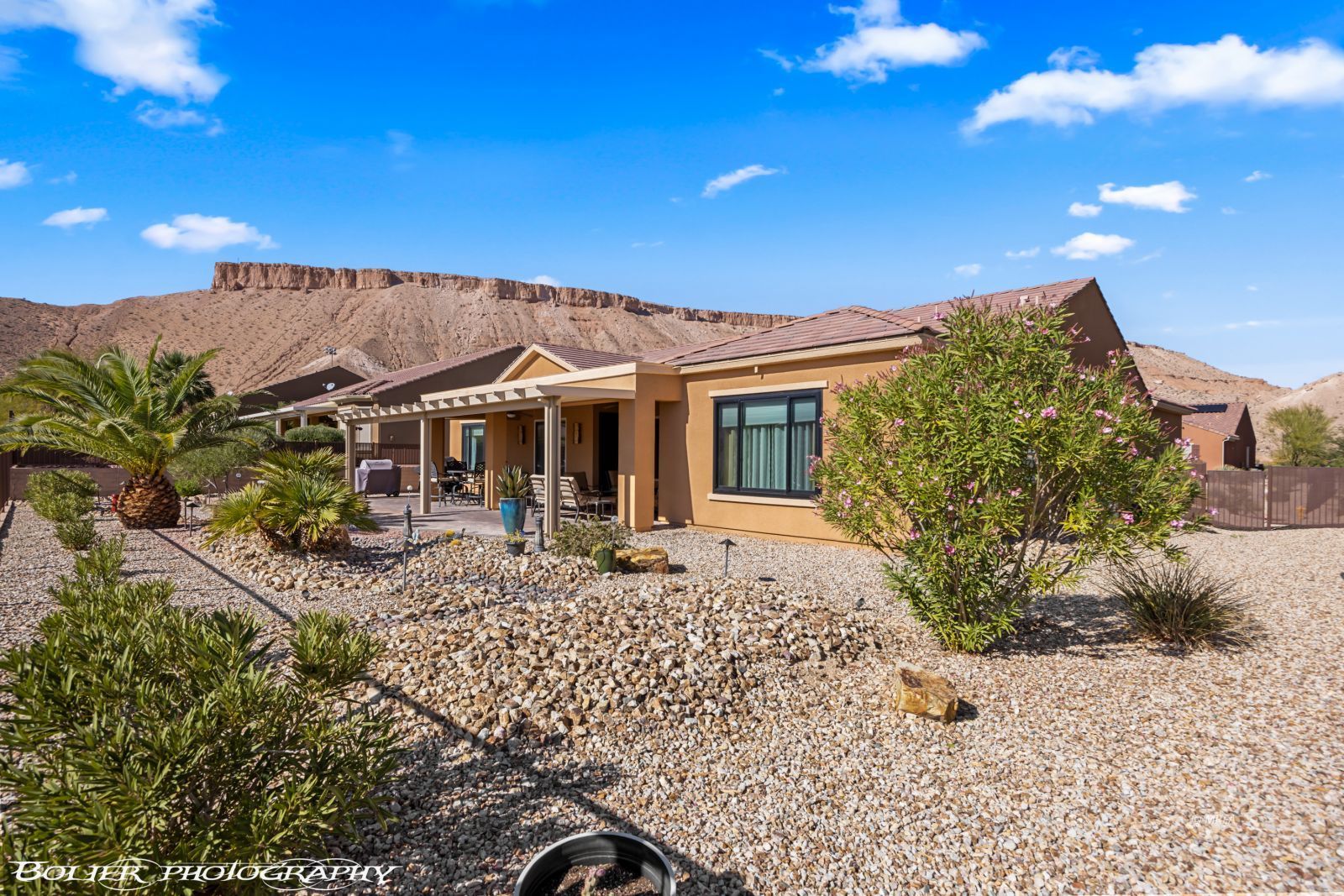 1540  Sandstone Bluffs VW 