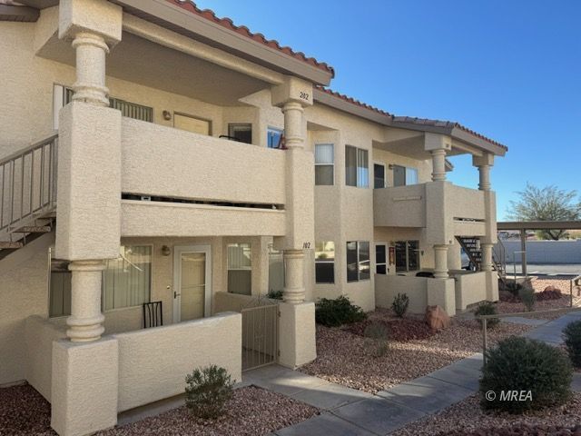 417  Mesa Blvd #101