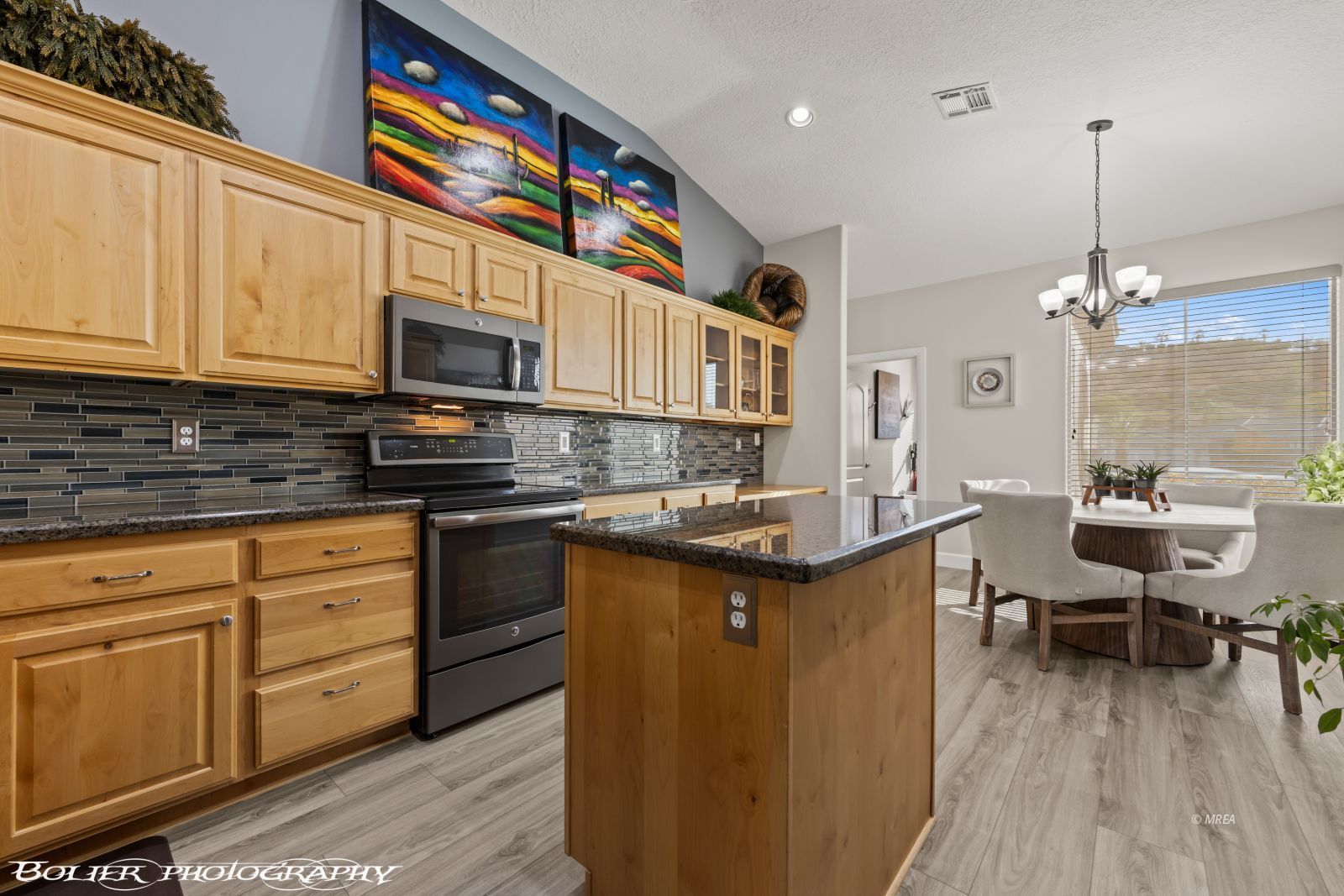 505  Highland View Ct