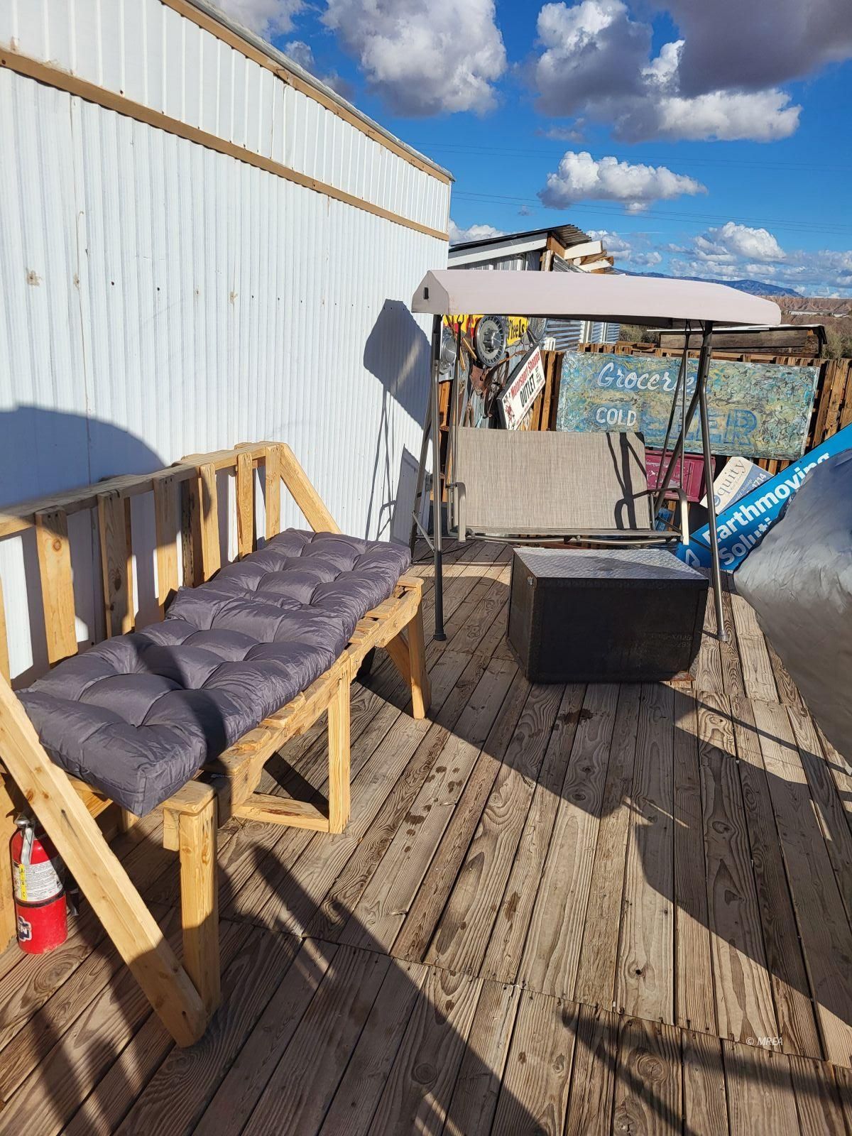 525 W Cottonwood Ave