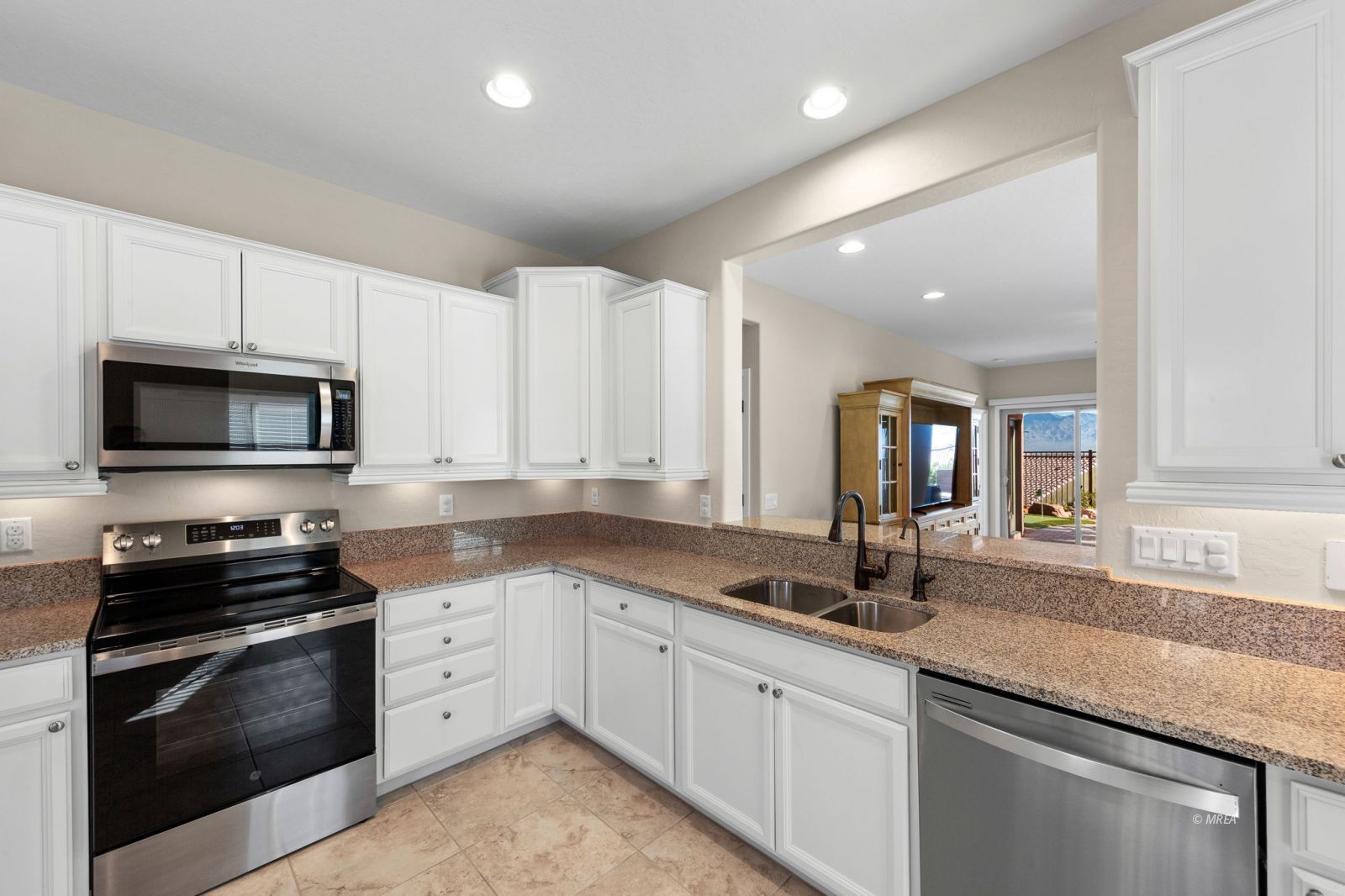 597  Bridle Path Cir