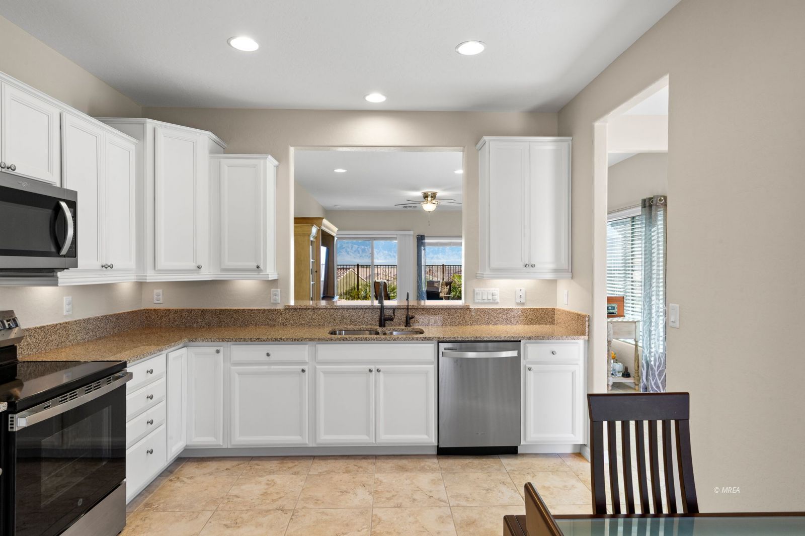 597  Bridle Path Cir