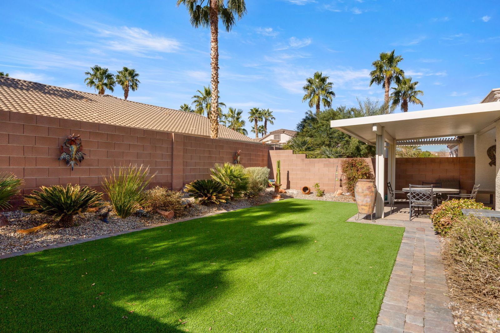 577  Torrey Pines Dr