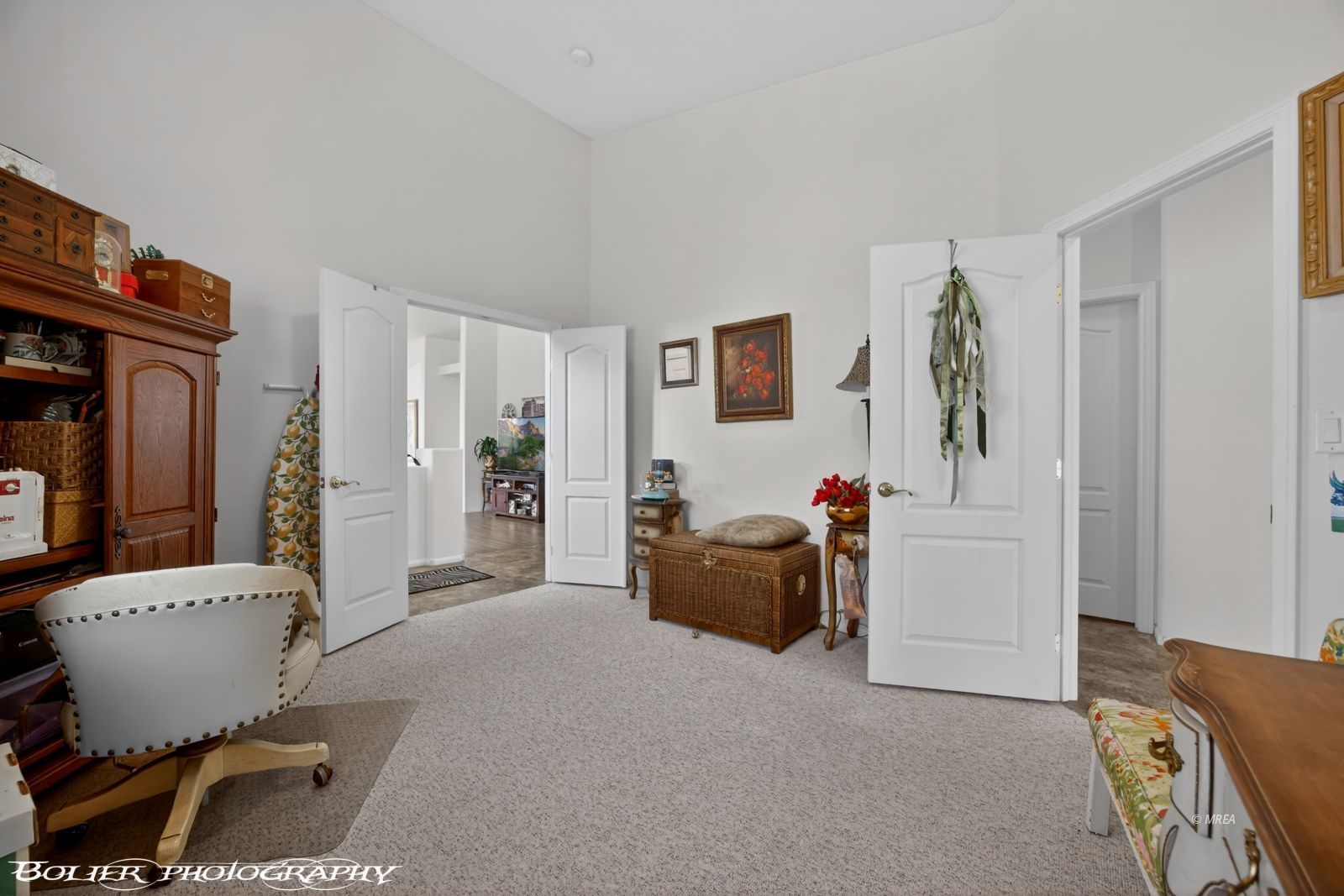 1181  Augusta Hills St