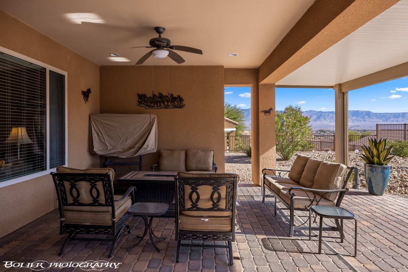 1540  Sandstone Bluffs VW 