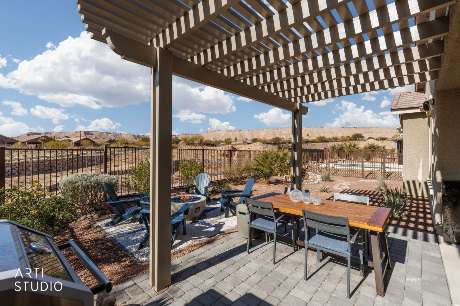   Trickling Brook Rdge 