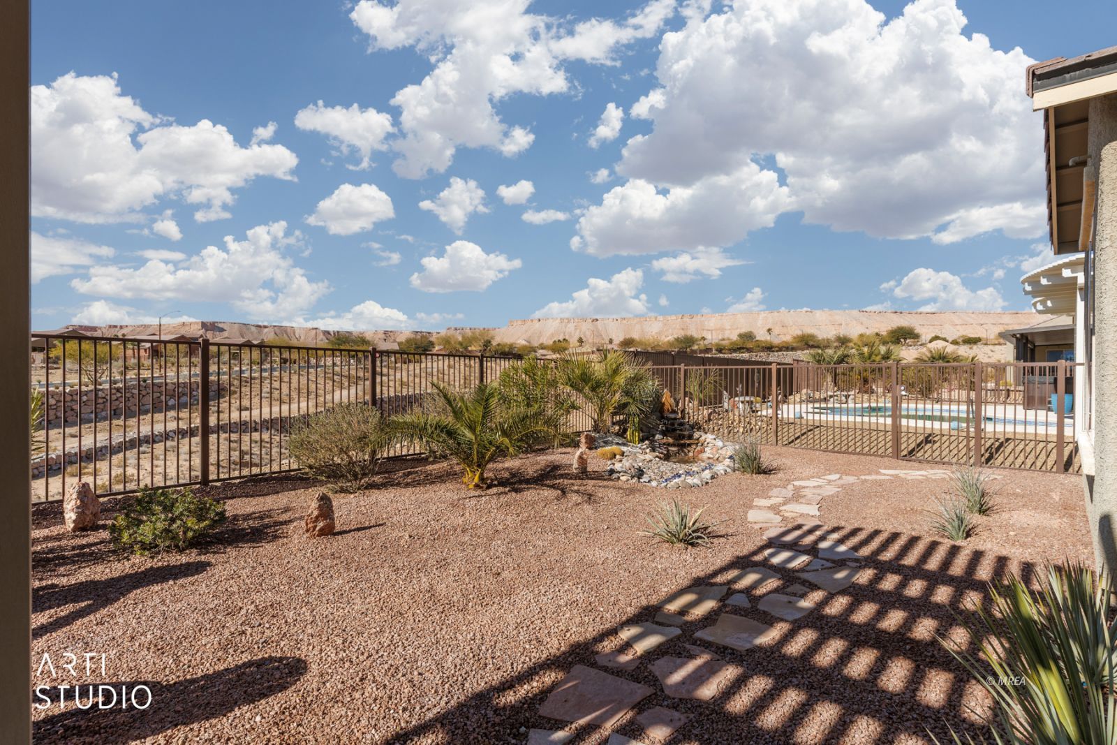   Trickling Brook Rdge 