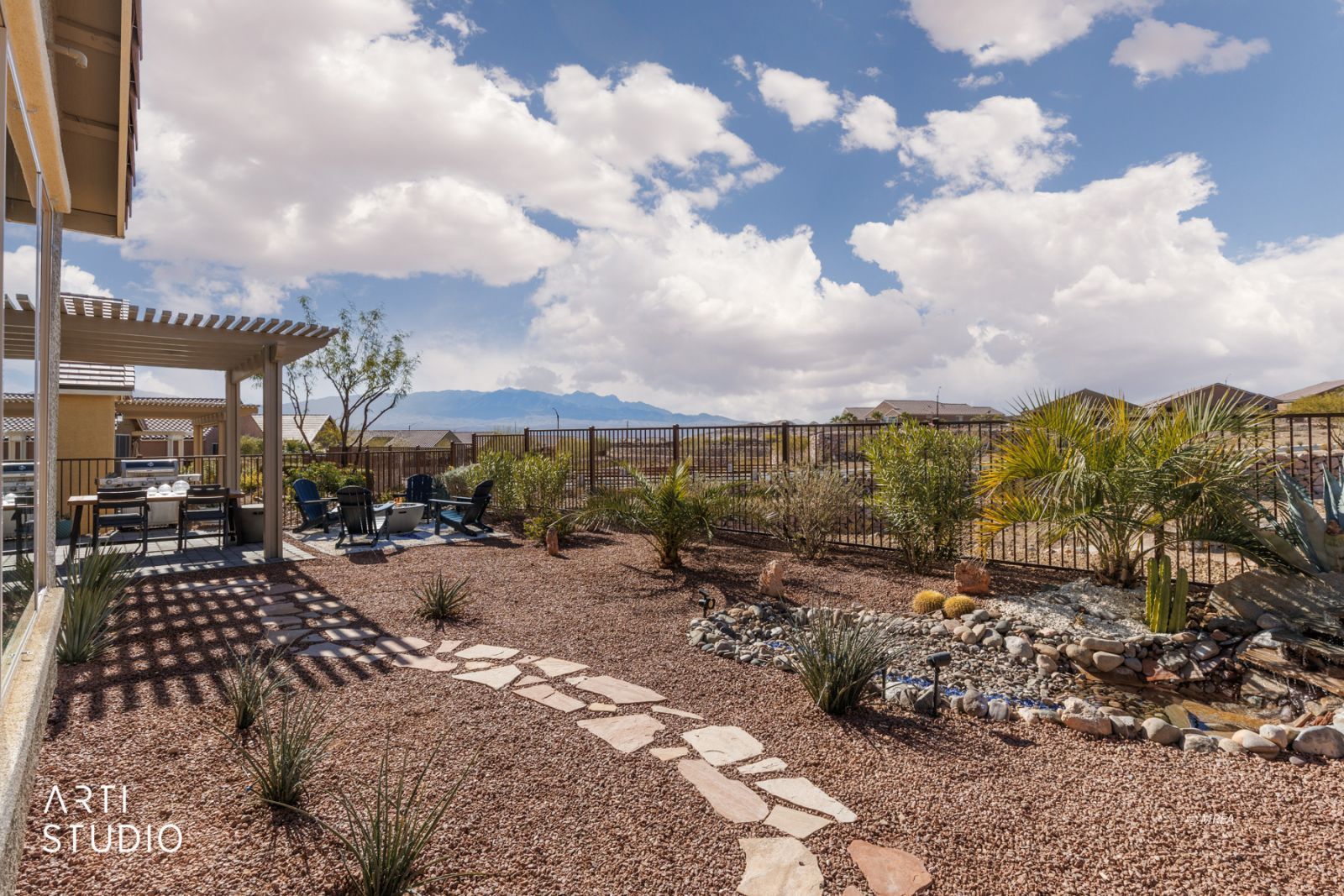   Trickling Brook Rdge 