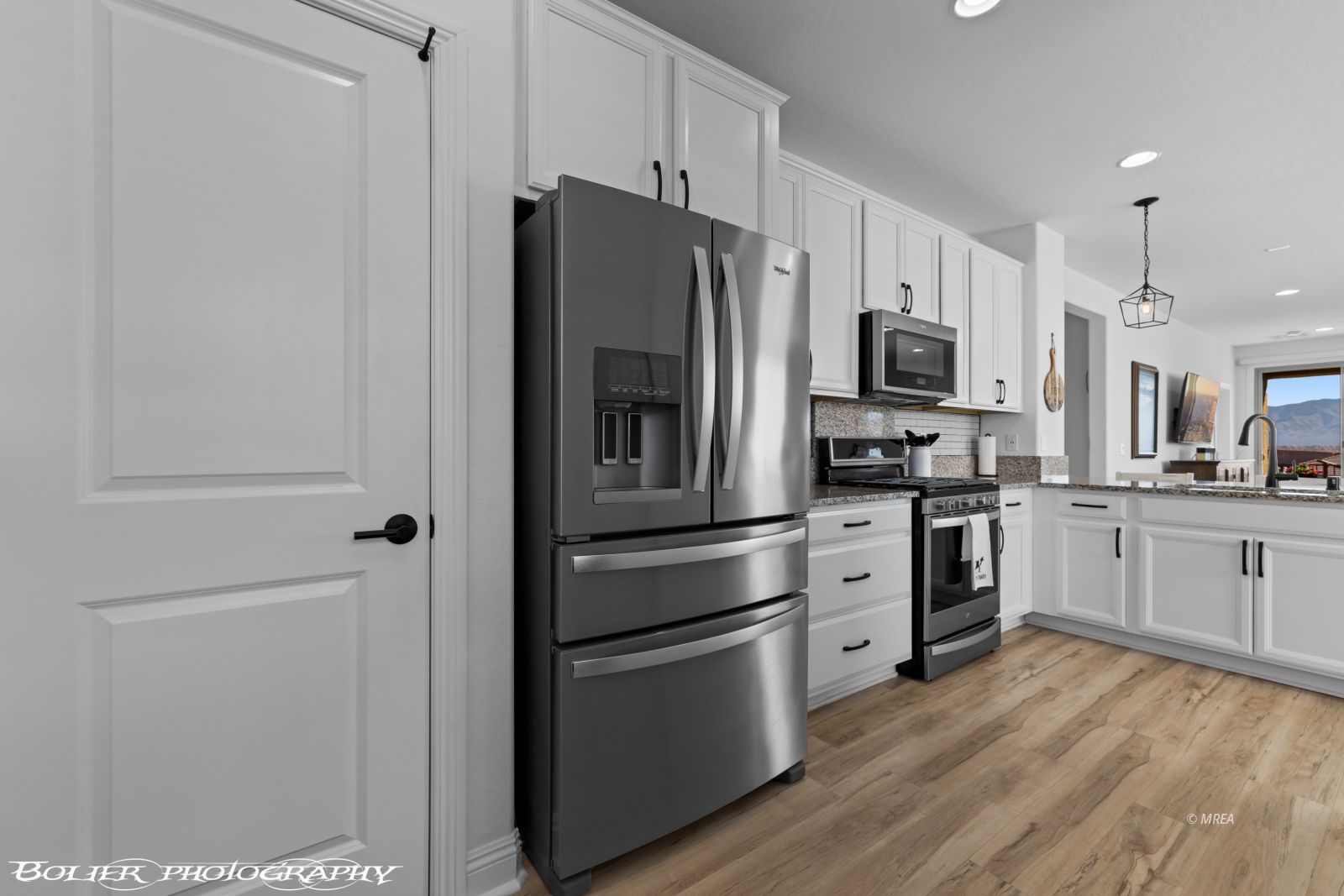 1070  Crestline  HTS 