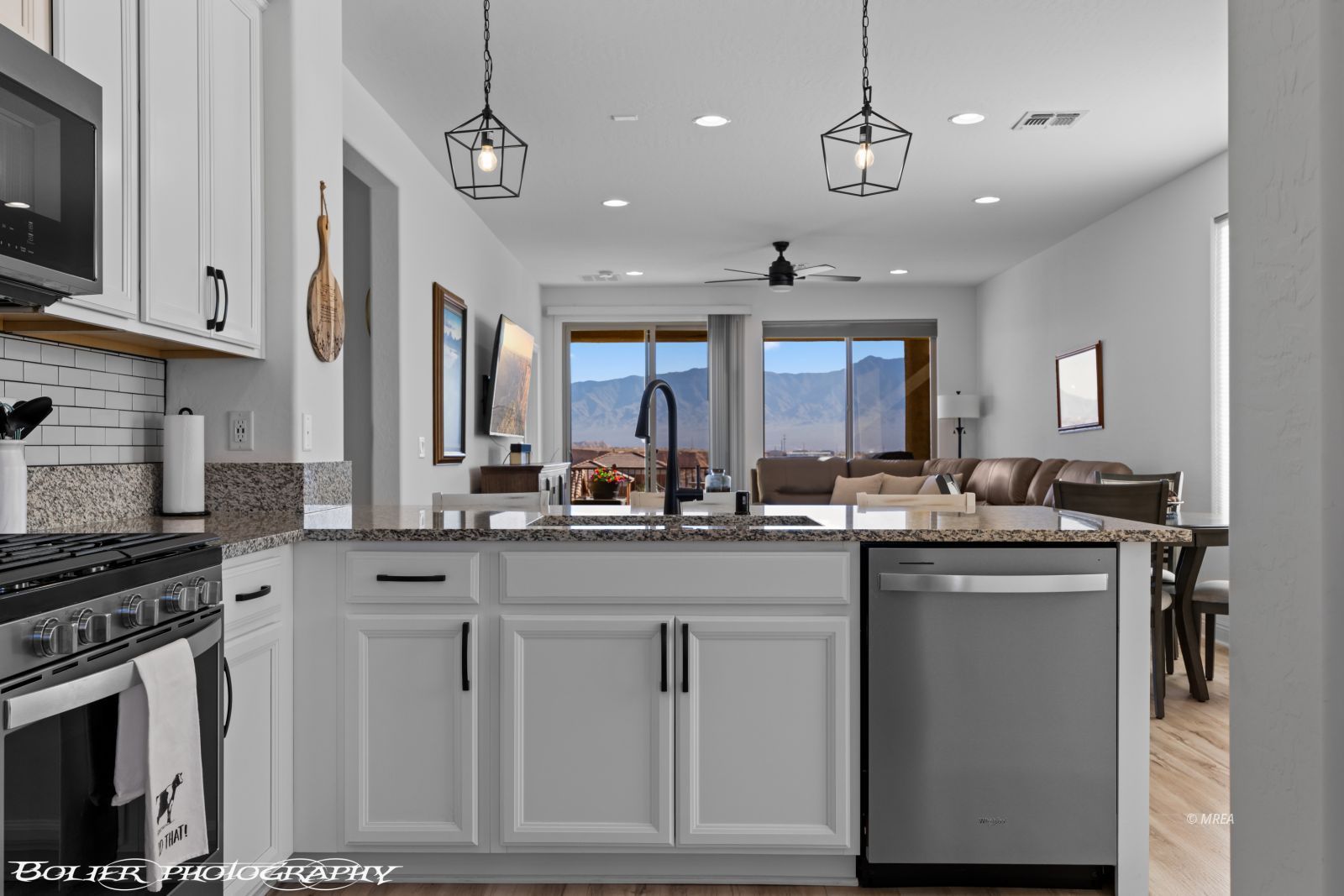 1070  Crestline  HTS 