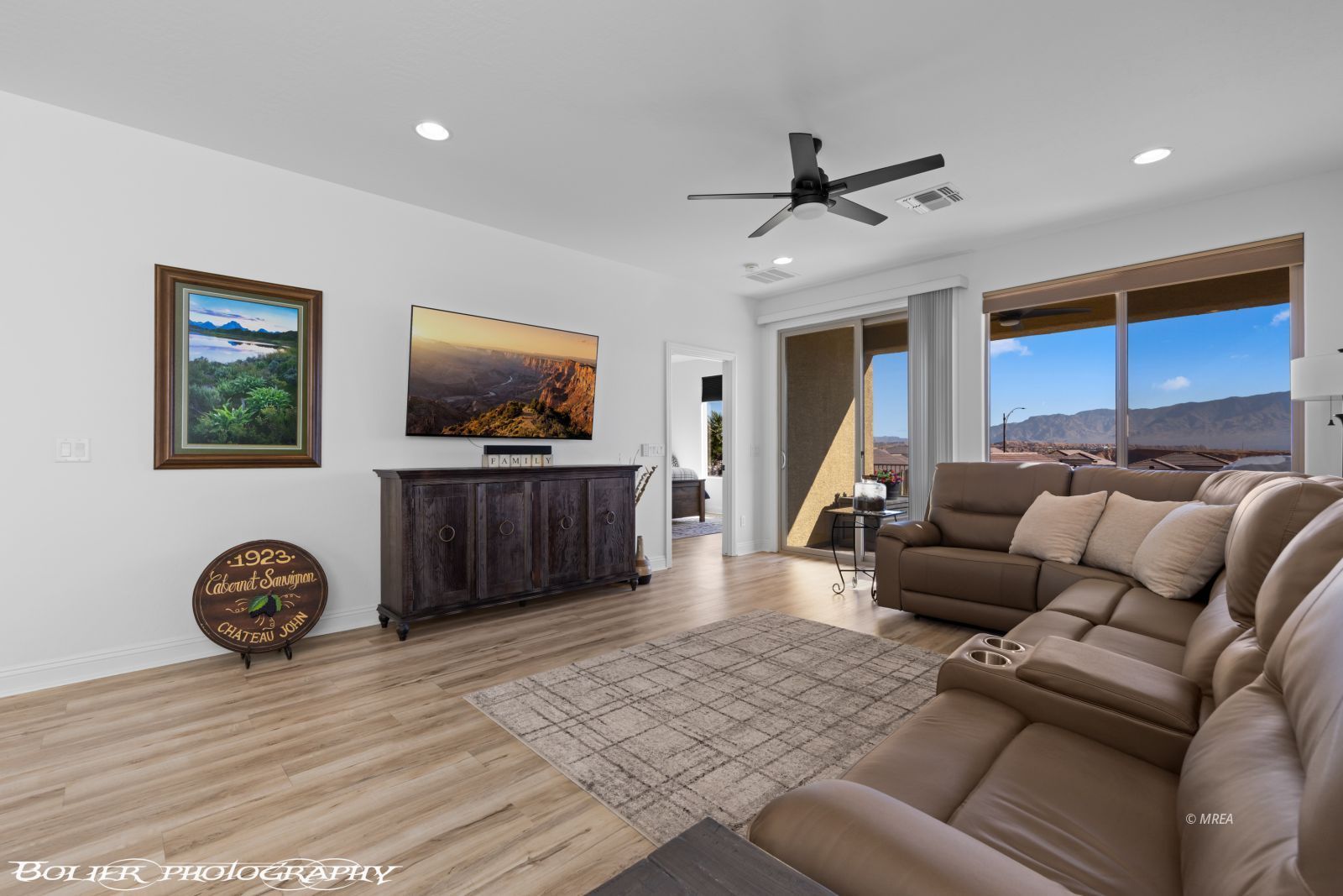 1070  Crestline  HTS 