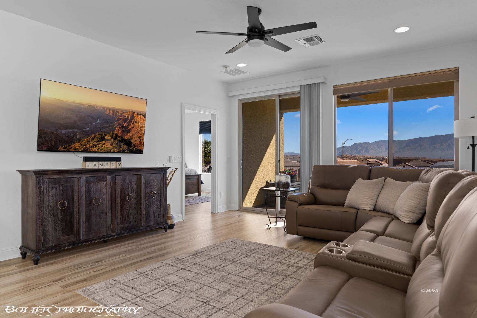 1070  Crestline  HTS 