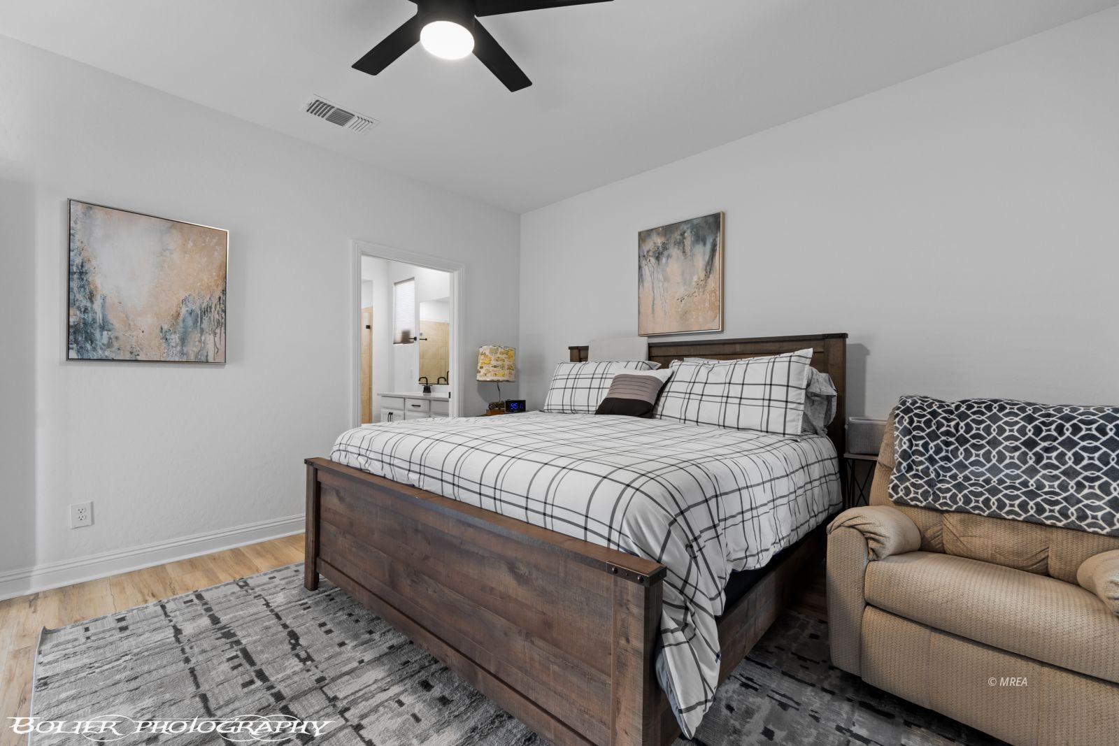 1070  Crestline  HTS 