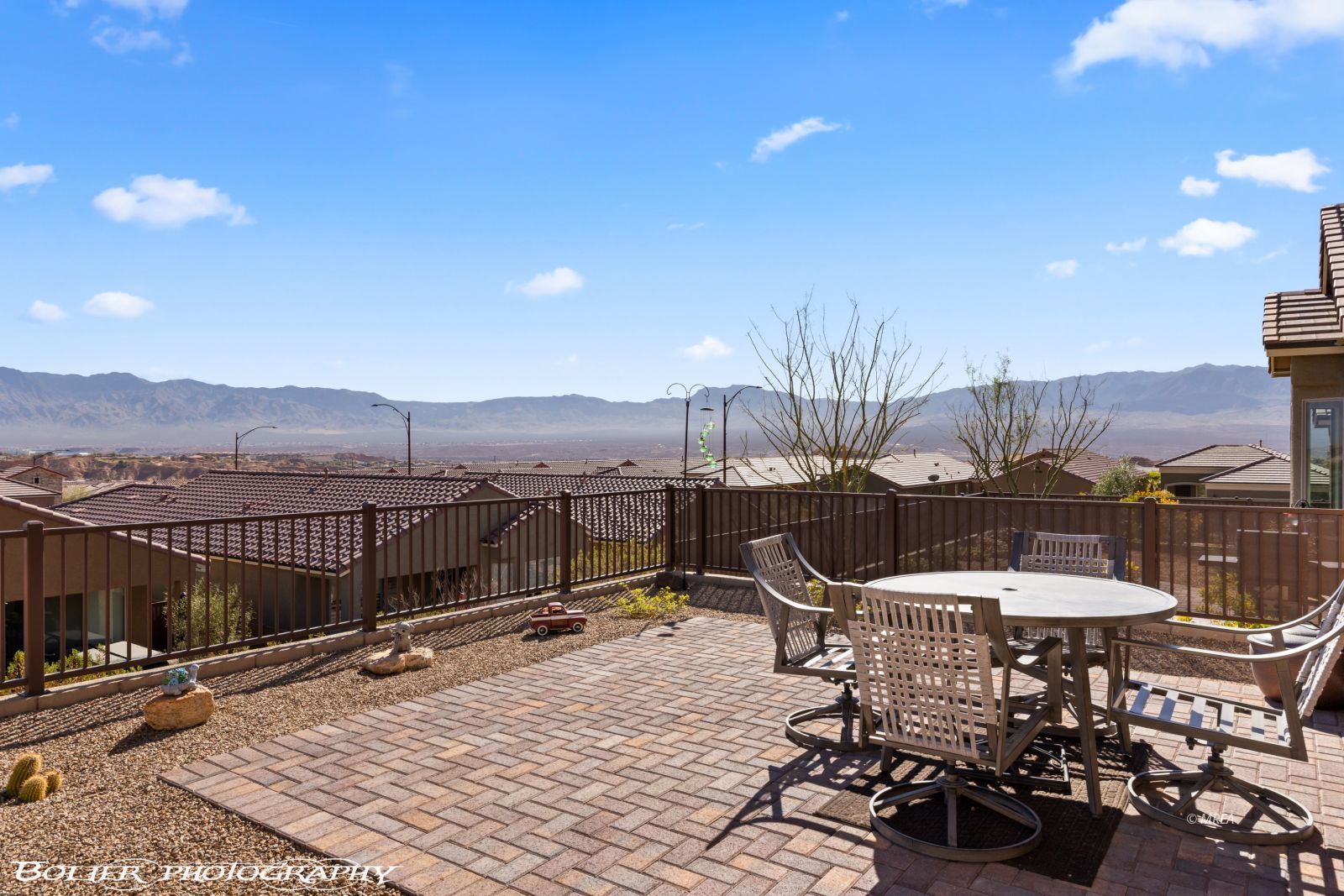 1070  Crestline  HTS 