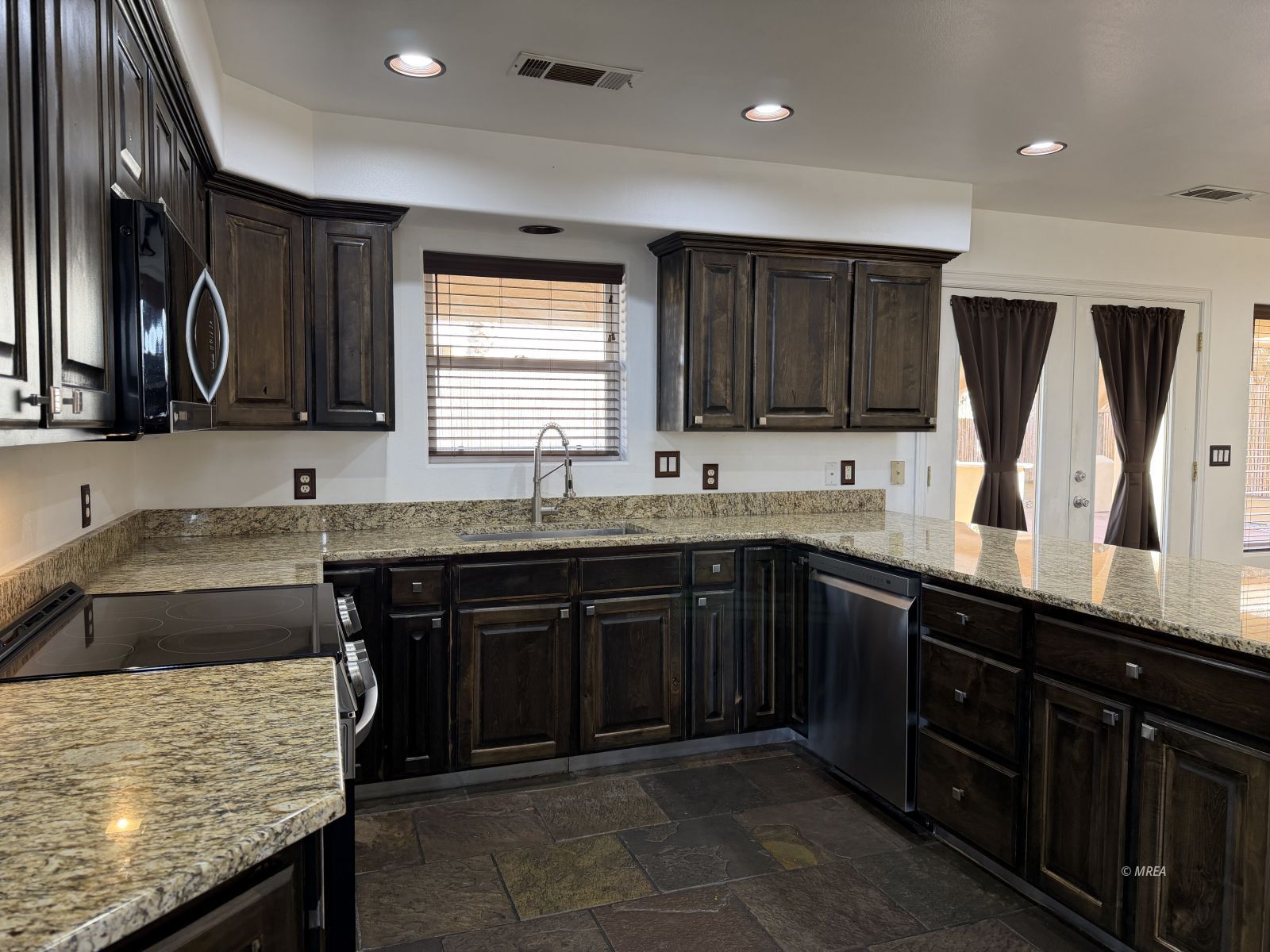 958  Via Carlotta Ct