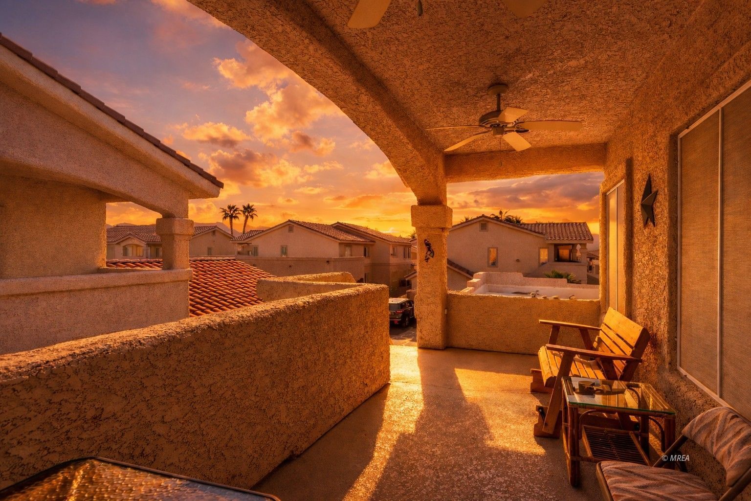 2324  517 W Mesquite Blvd 