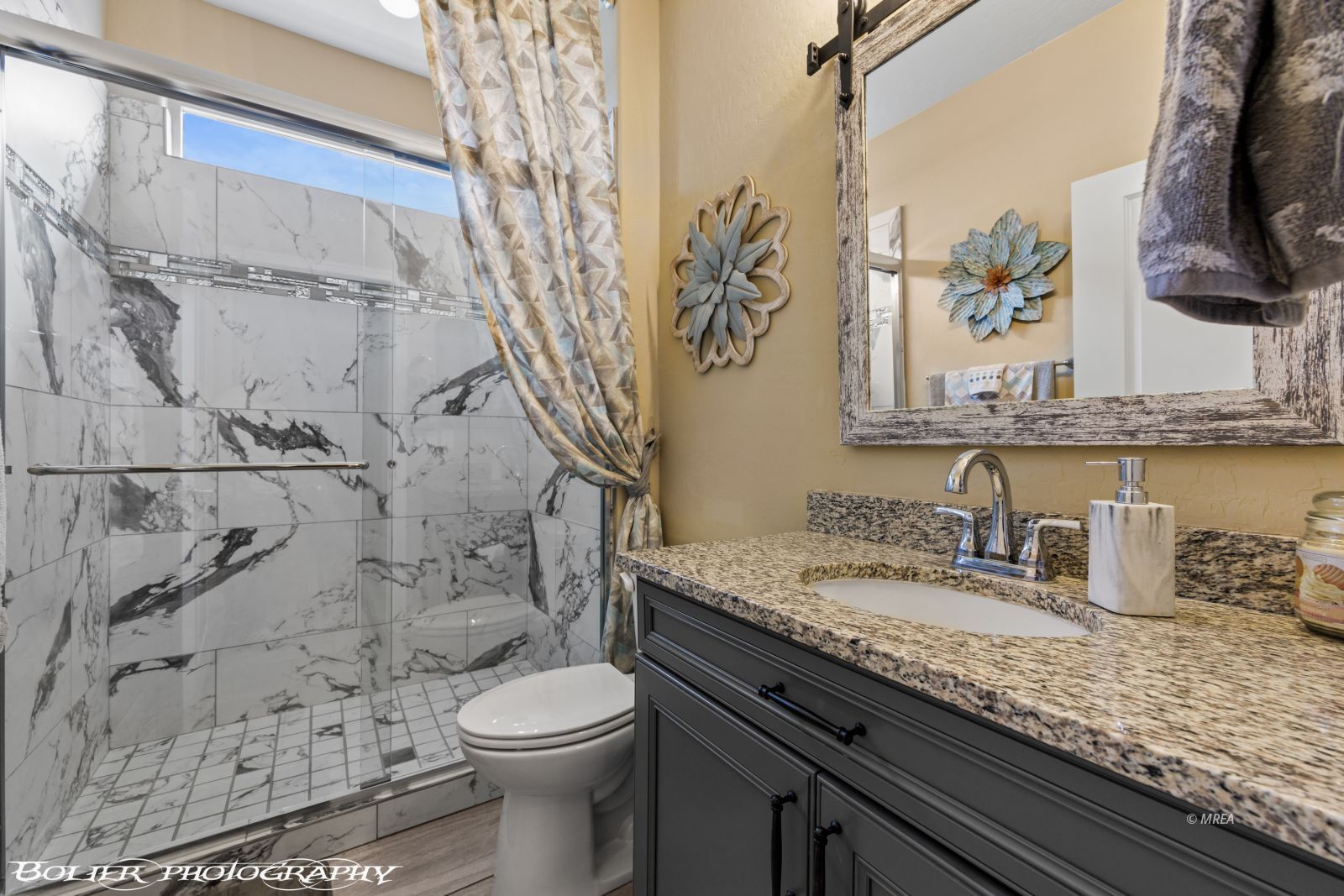 1400  White Water Way 