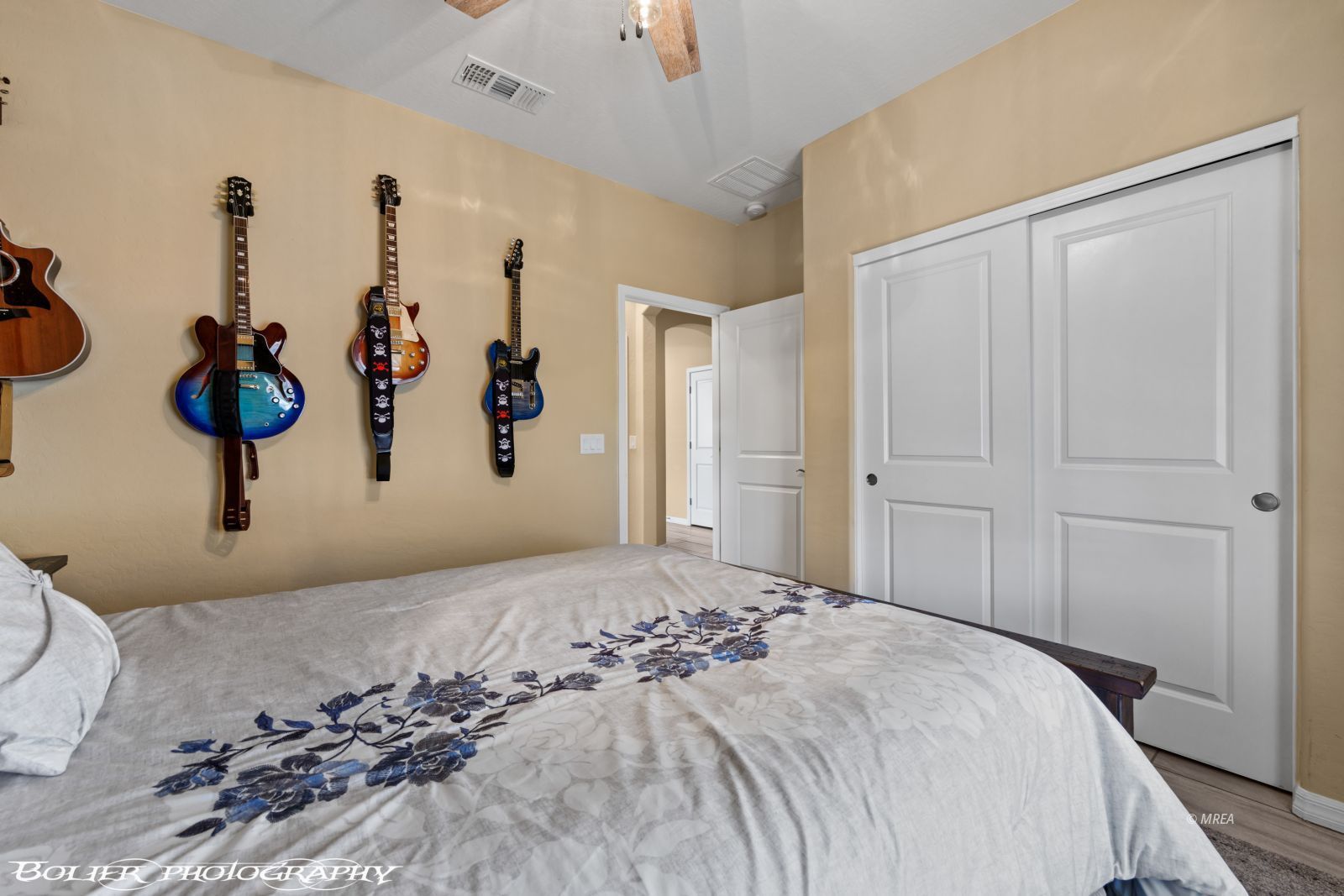 1400  White Water Way 