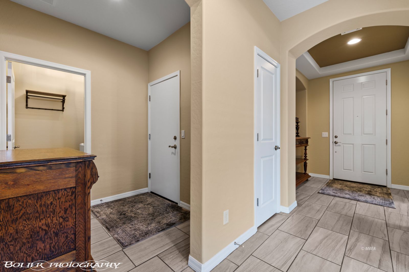 1400  White Water Way 