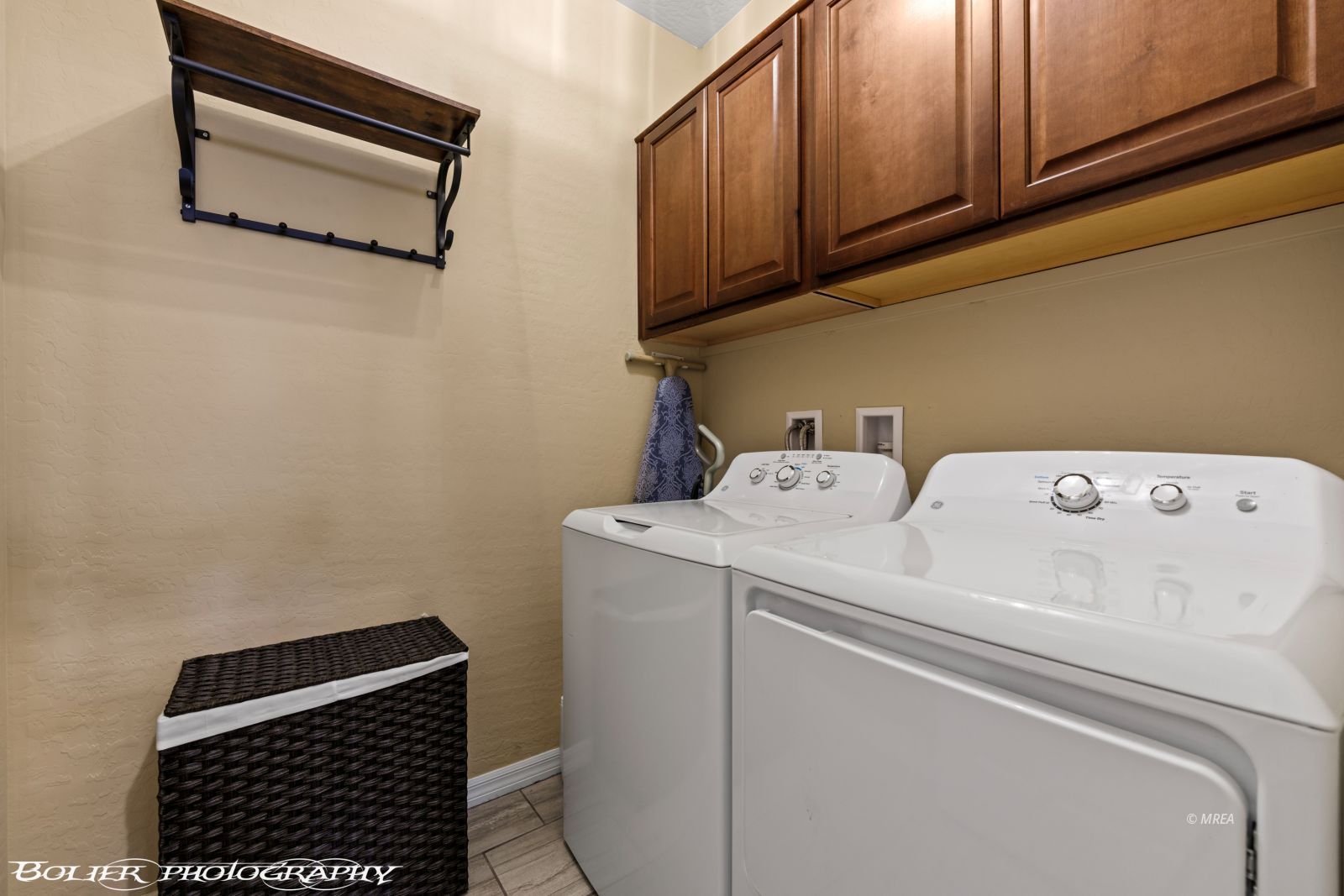 1400  White Water Way 