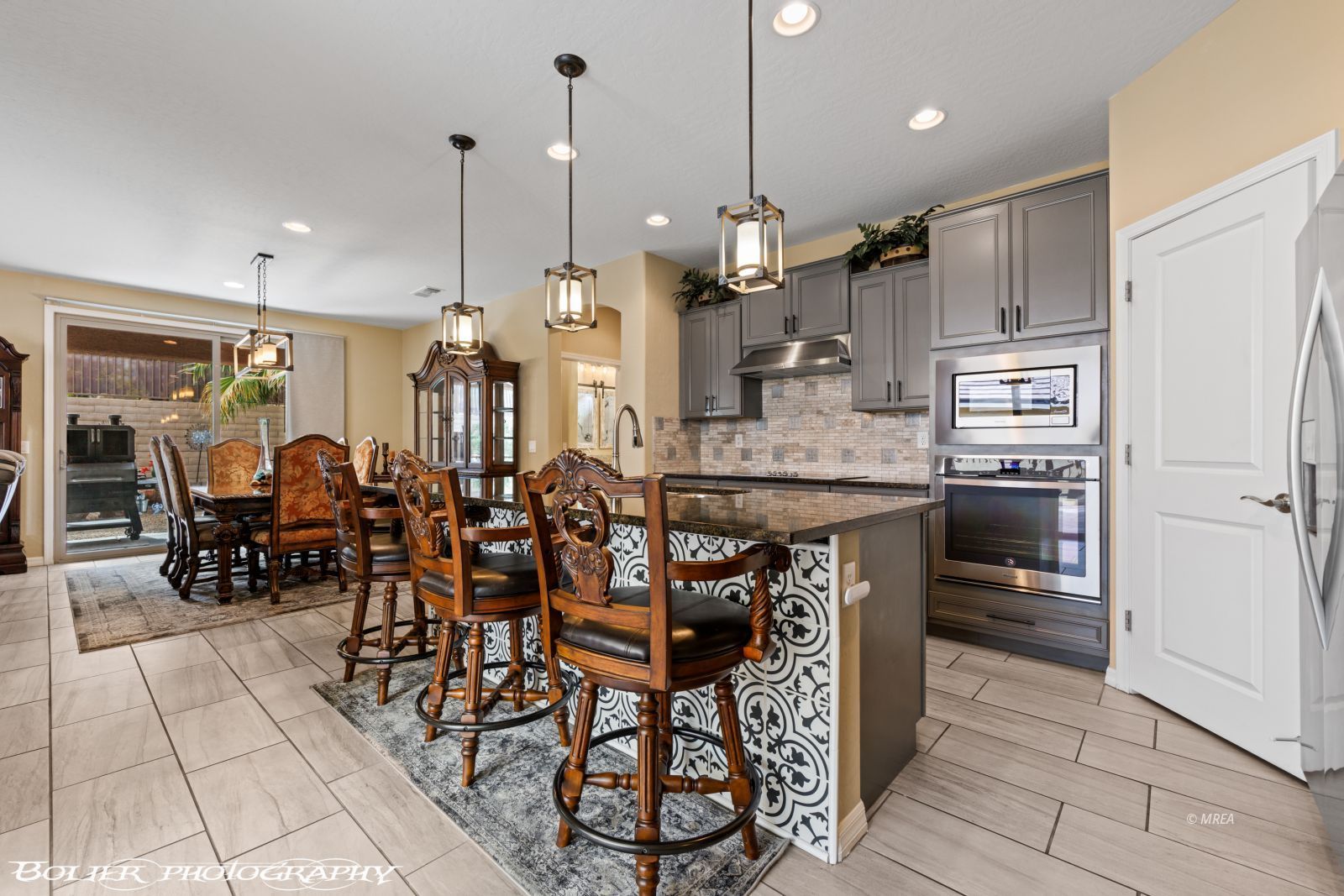 1400  White Water Way 