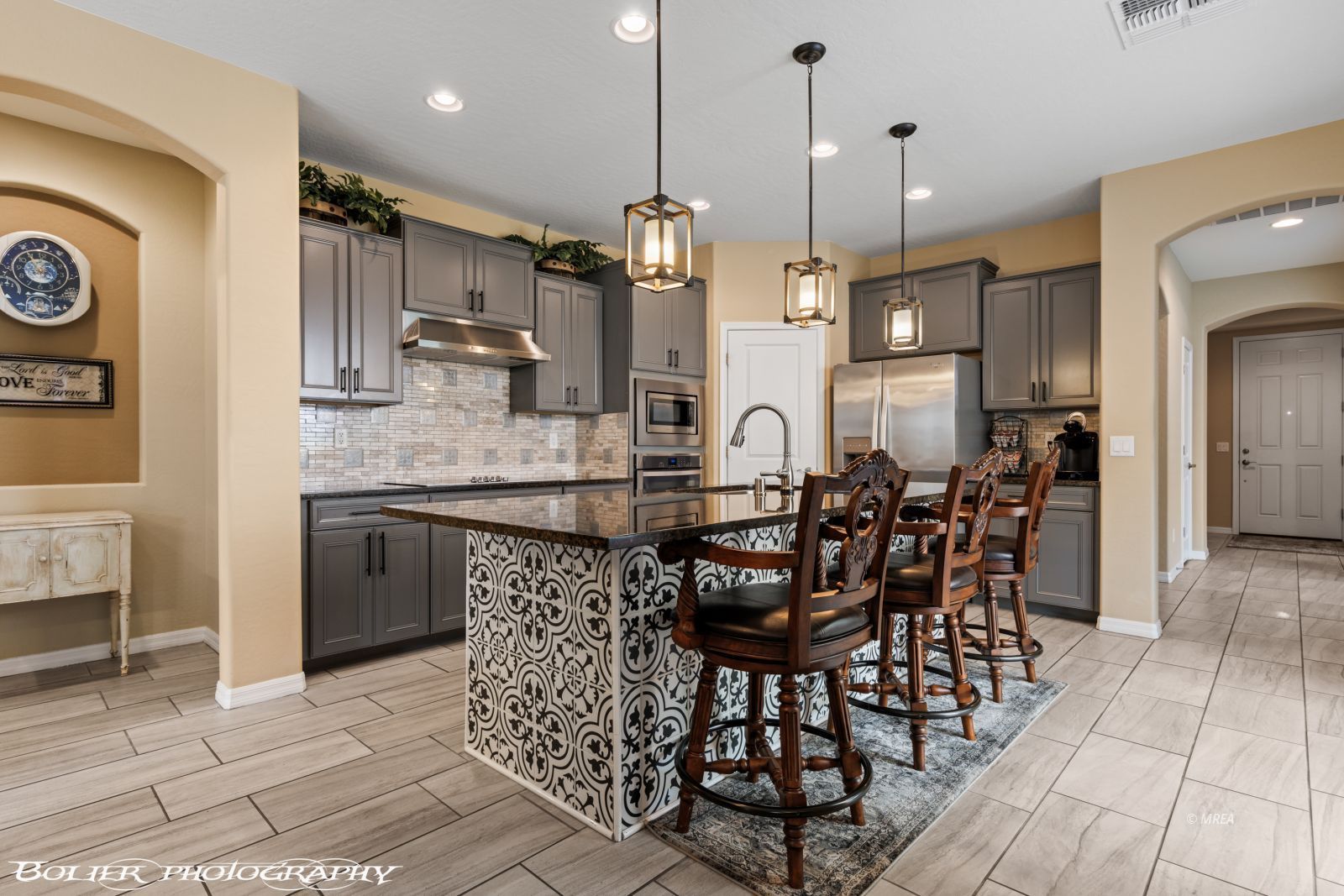 1400  White Water Way 