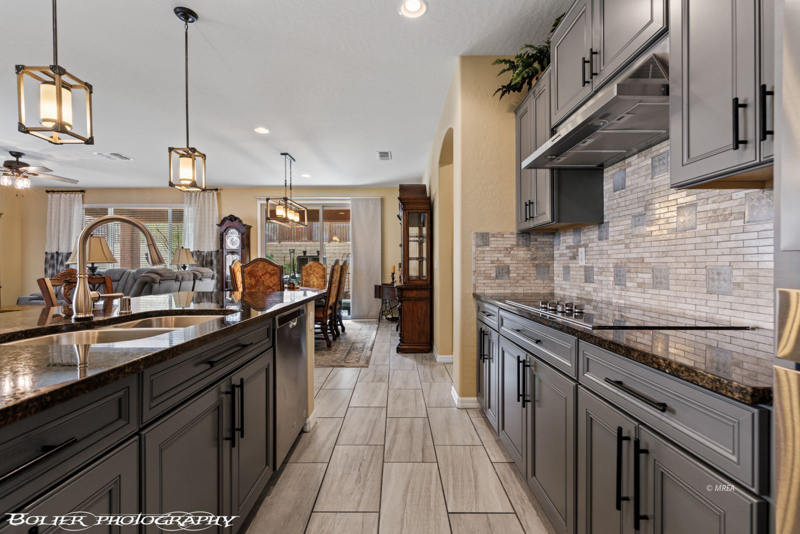 1400  White Water Way 