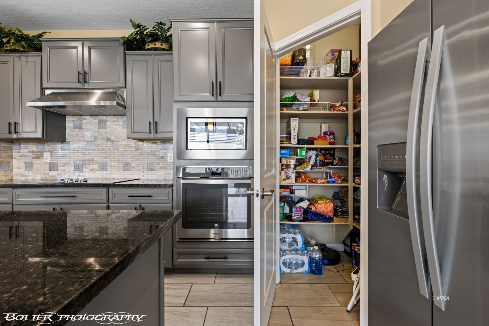 1400  White Water Way 