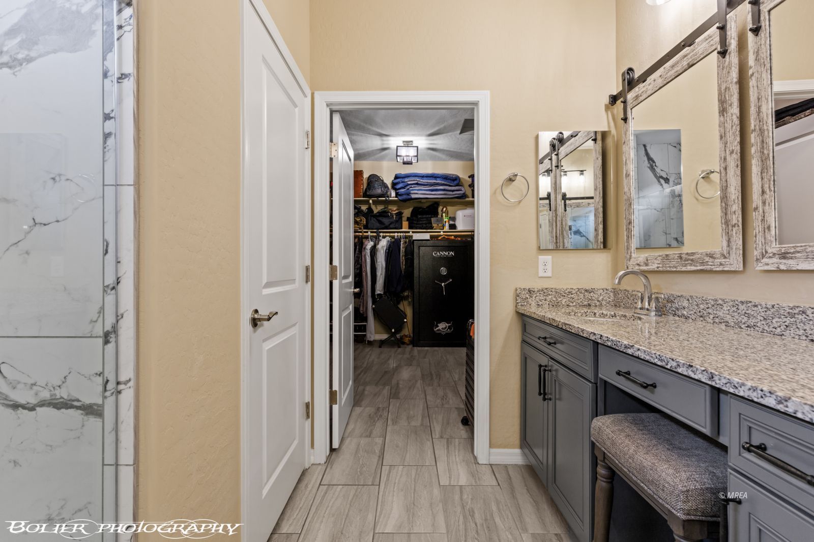 1400  White Water Way 