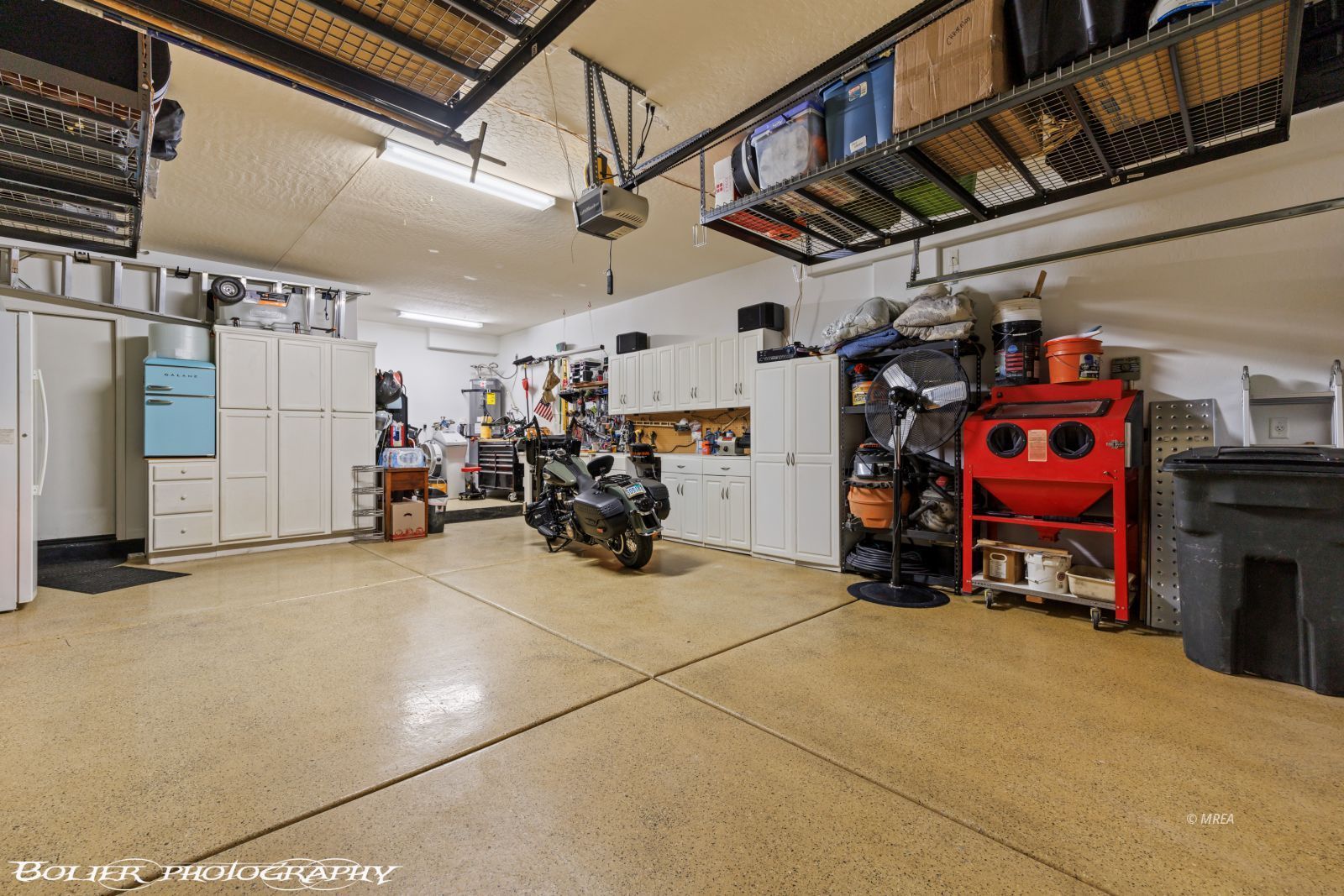 1400  White Water Way 