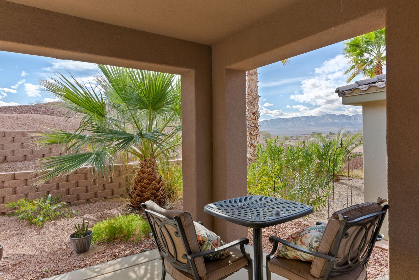 1350  Huntington Heights 