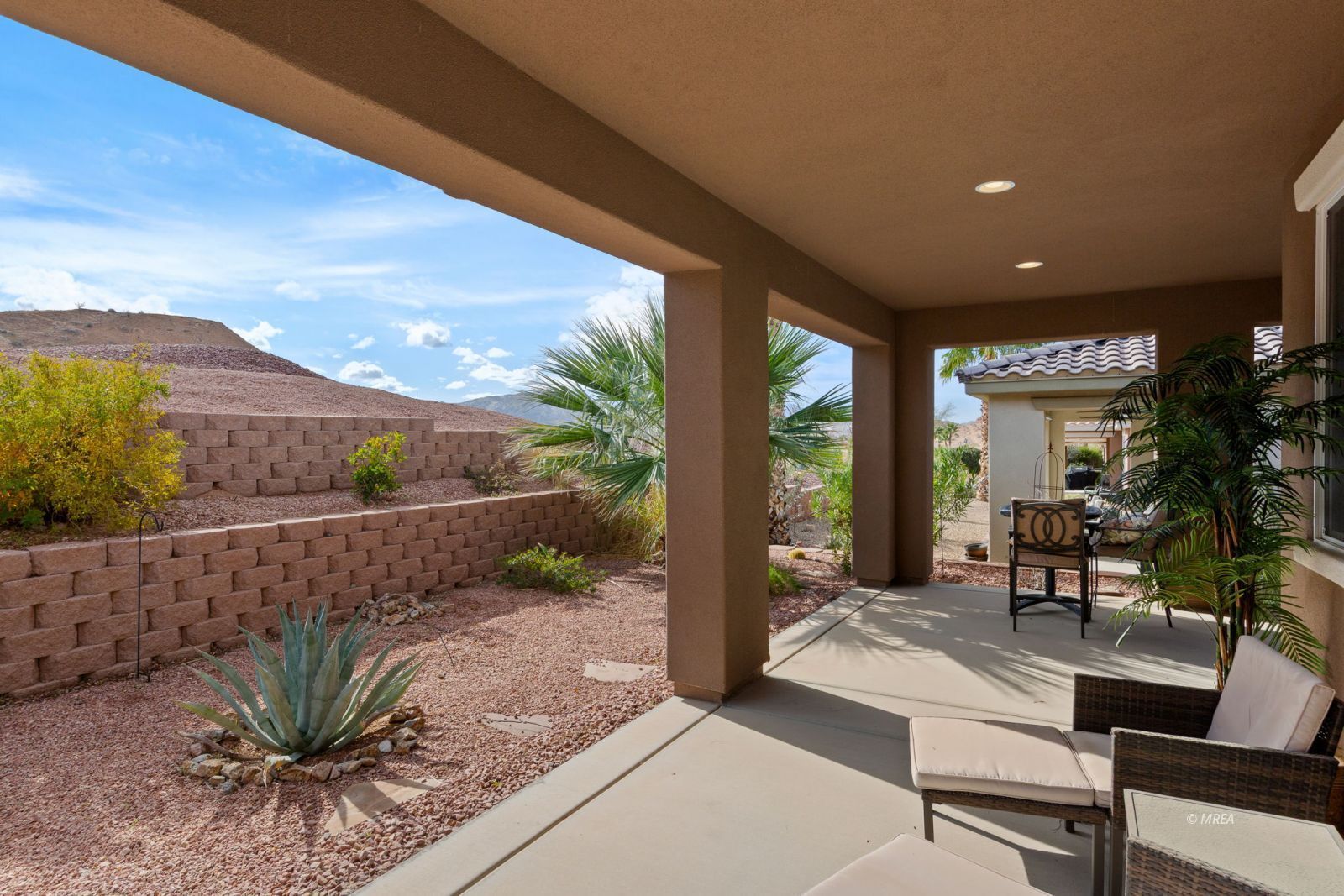 1350  Huntington Heights 