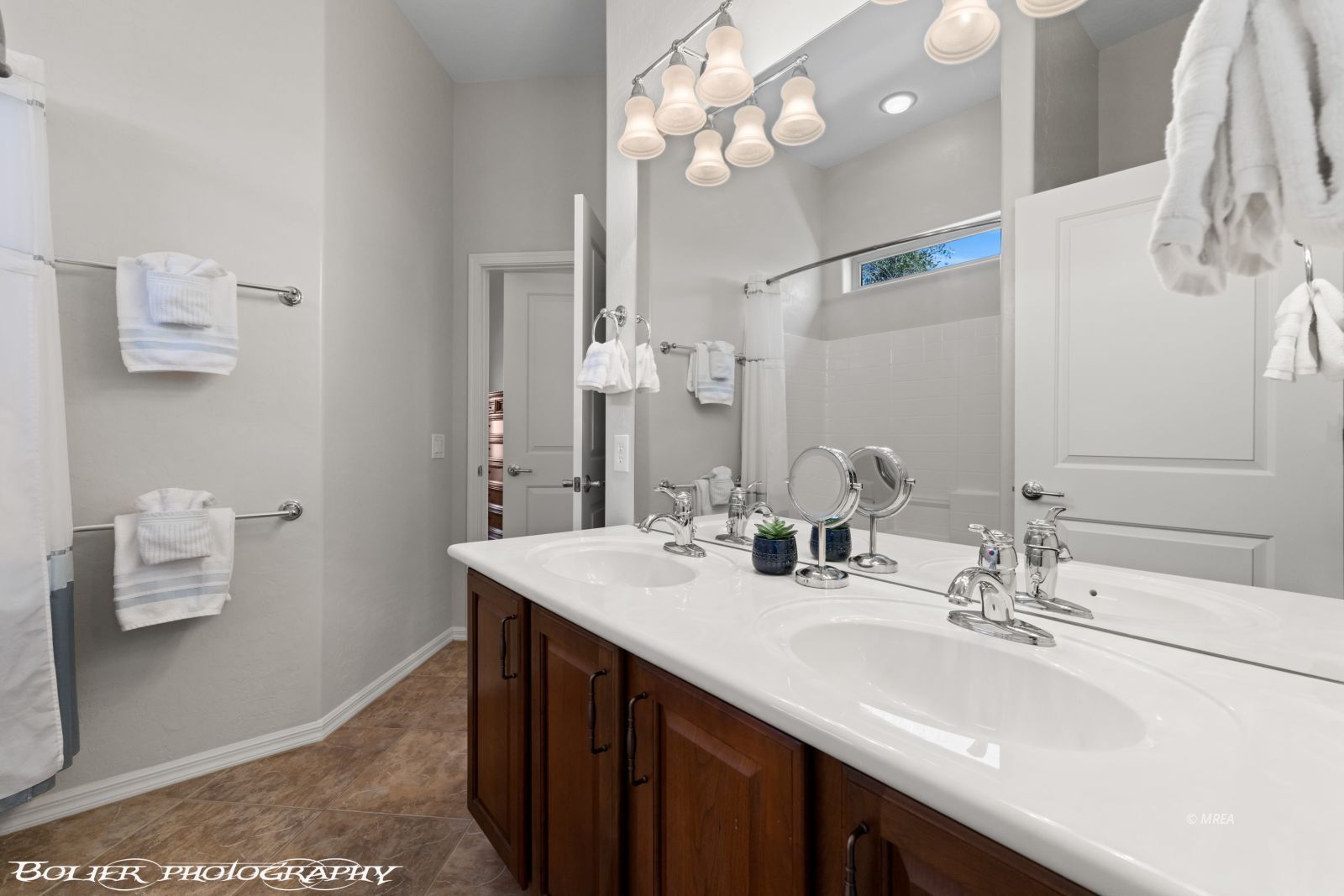 1197  Bluff Shadow Ct