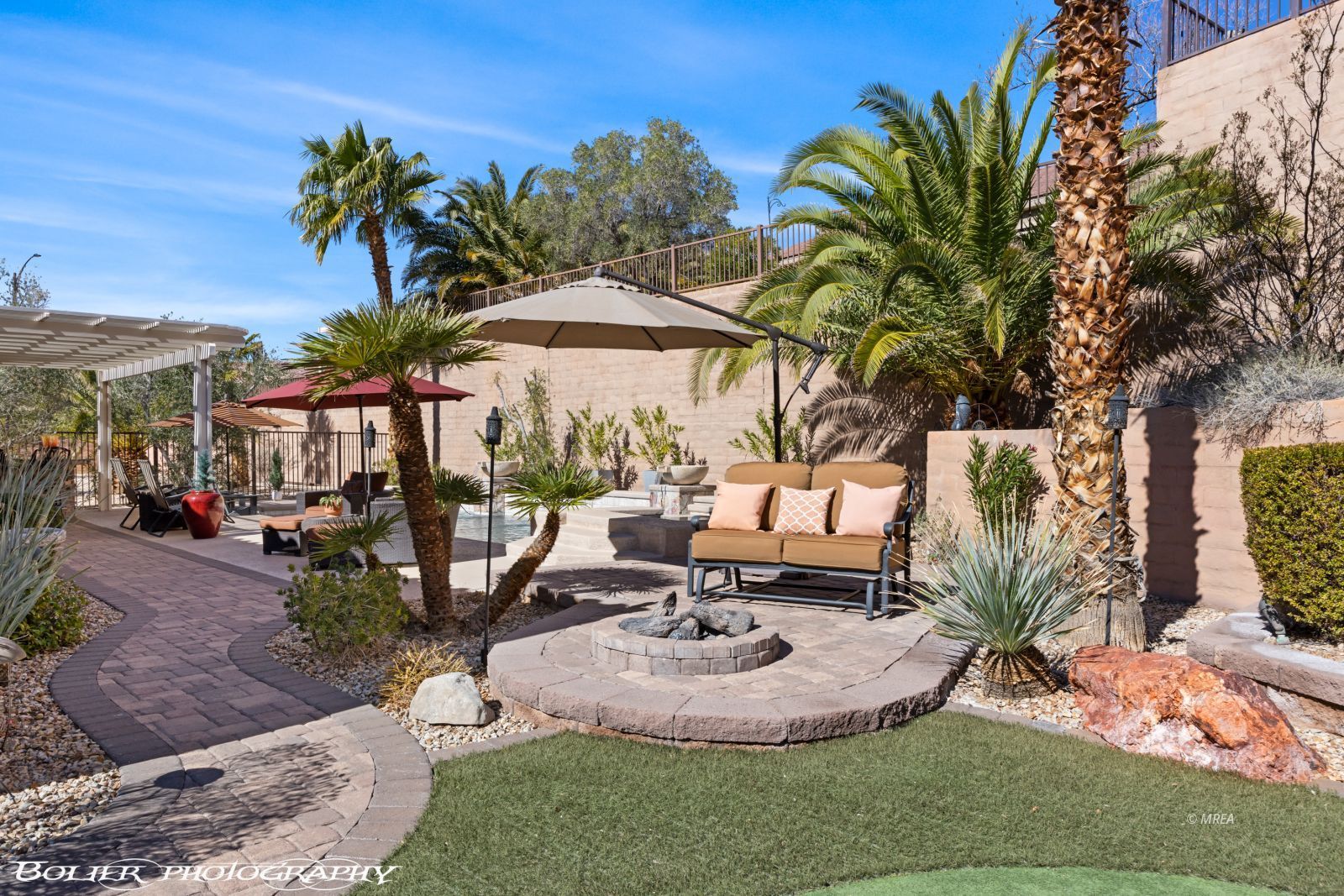 1197  Bluff Shadow Ct