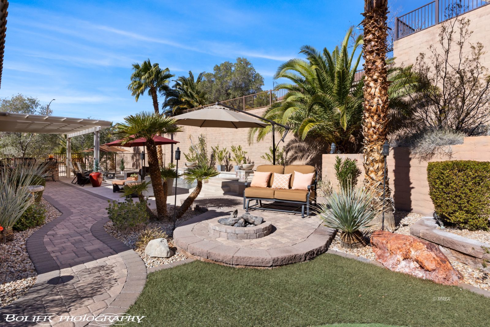 1197  Bluff Shadow Ct