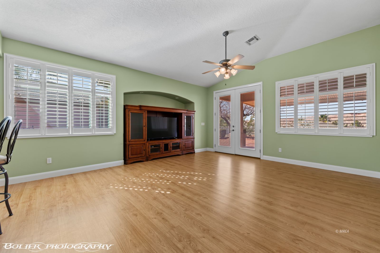 1037  Highland Hills Dr. 