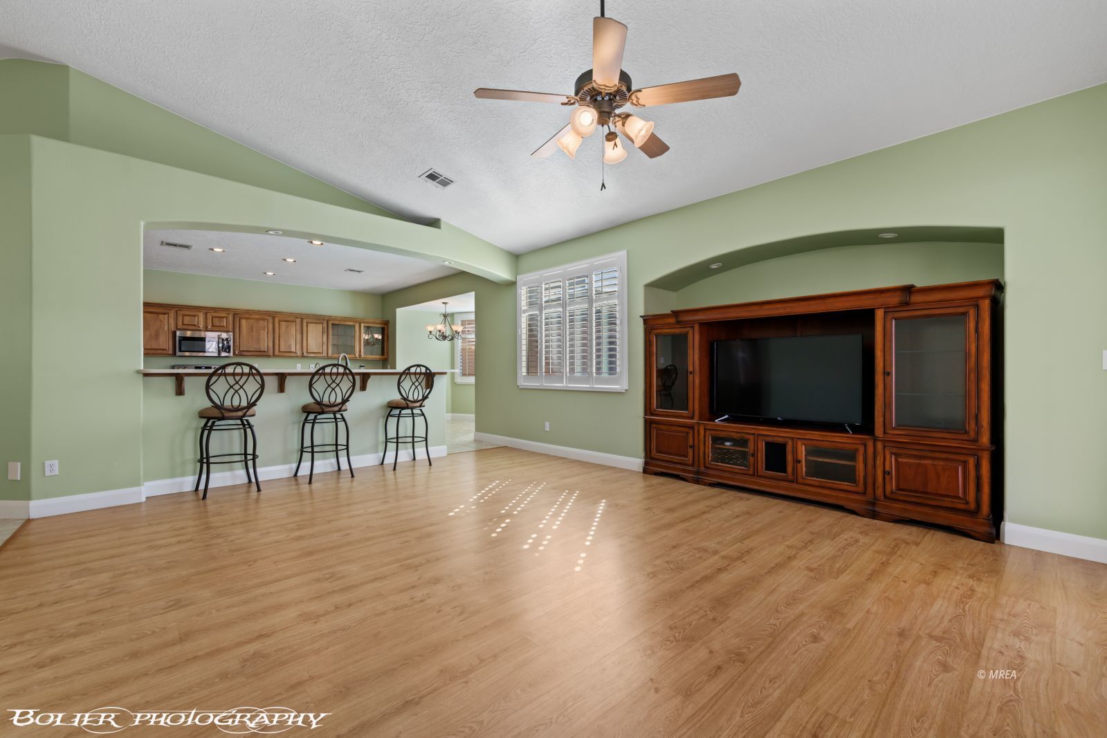 1037  Highland Hills Dr. 