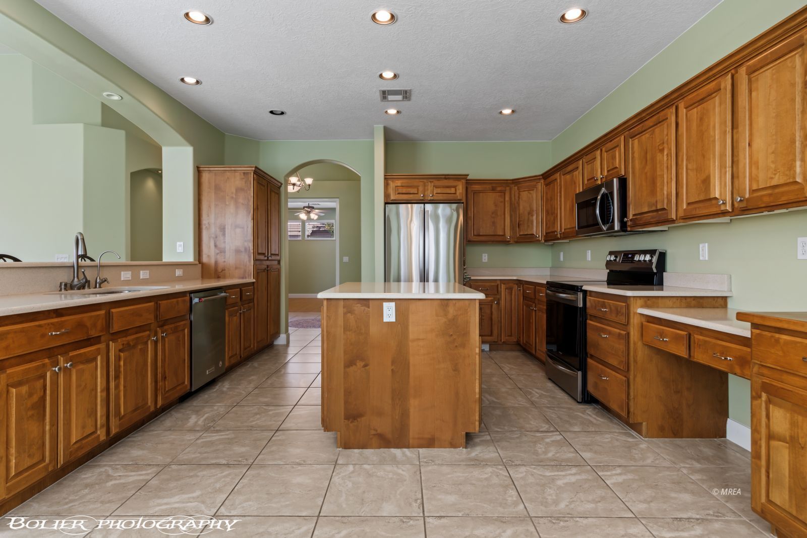 1037  Highland Hills Dr. 