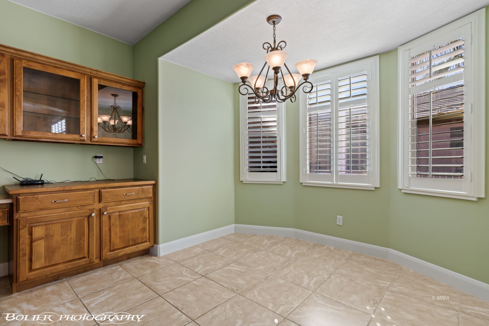 1037  Highland Hills Dr. 