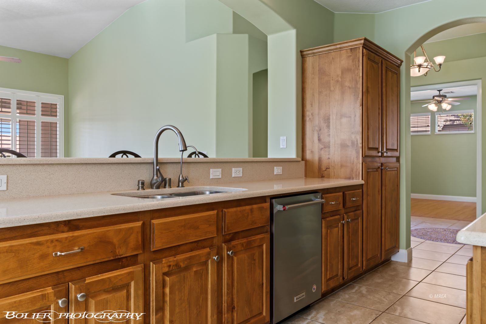 1037  Highland Hills Dr. 