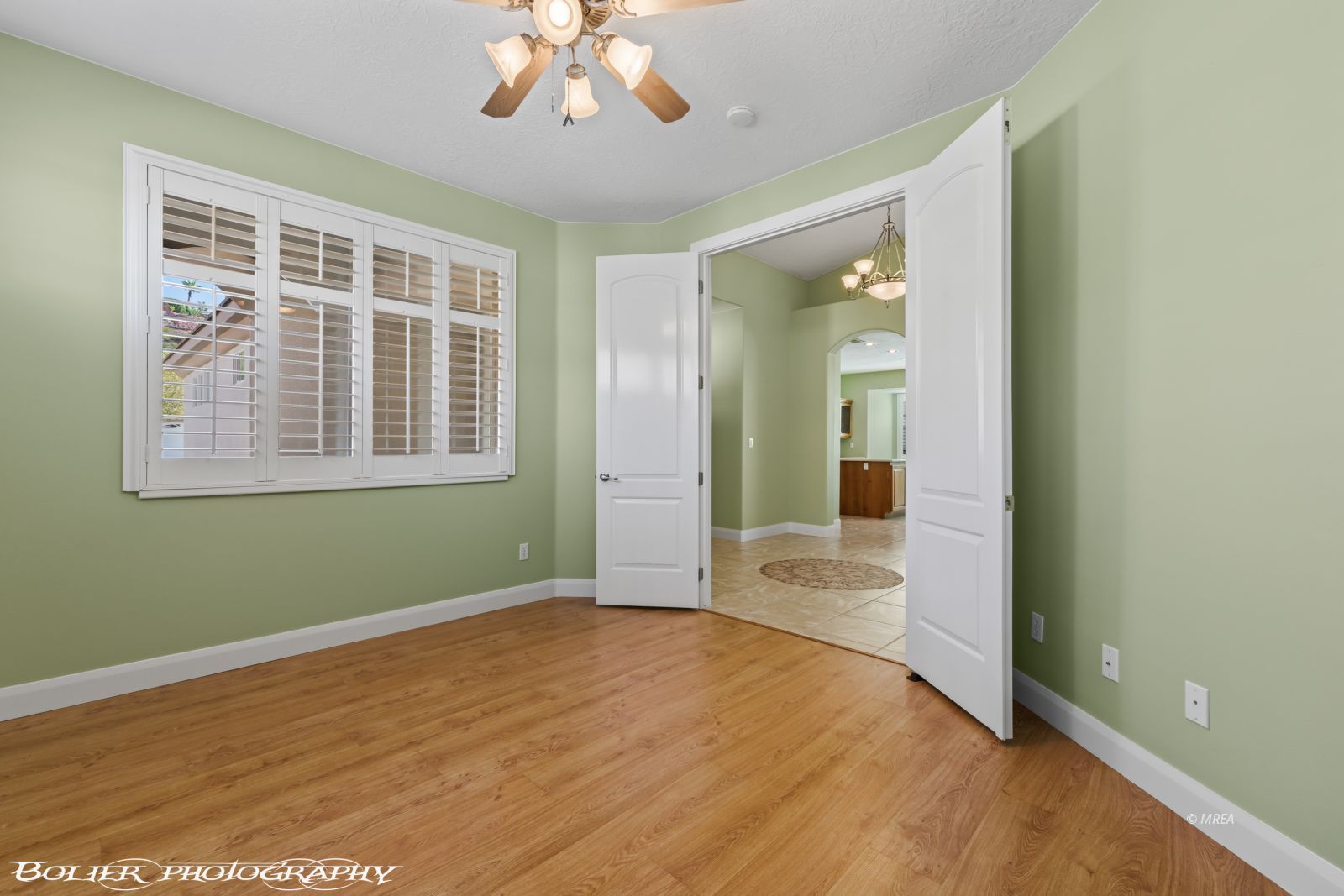 1037  Highland Hills Dr. 