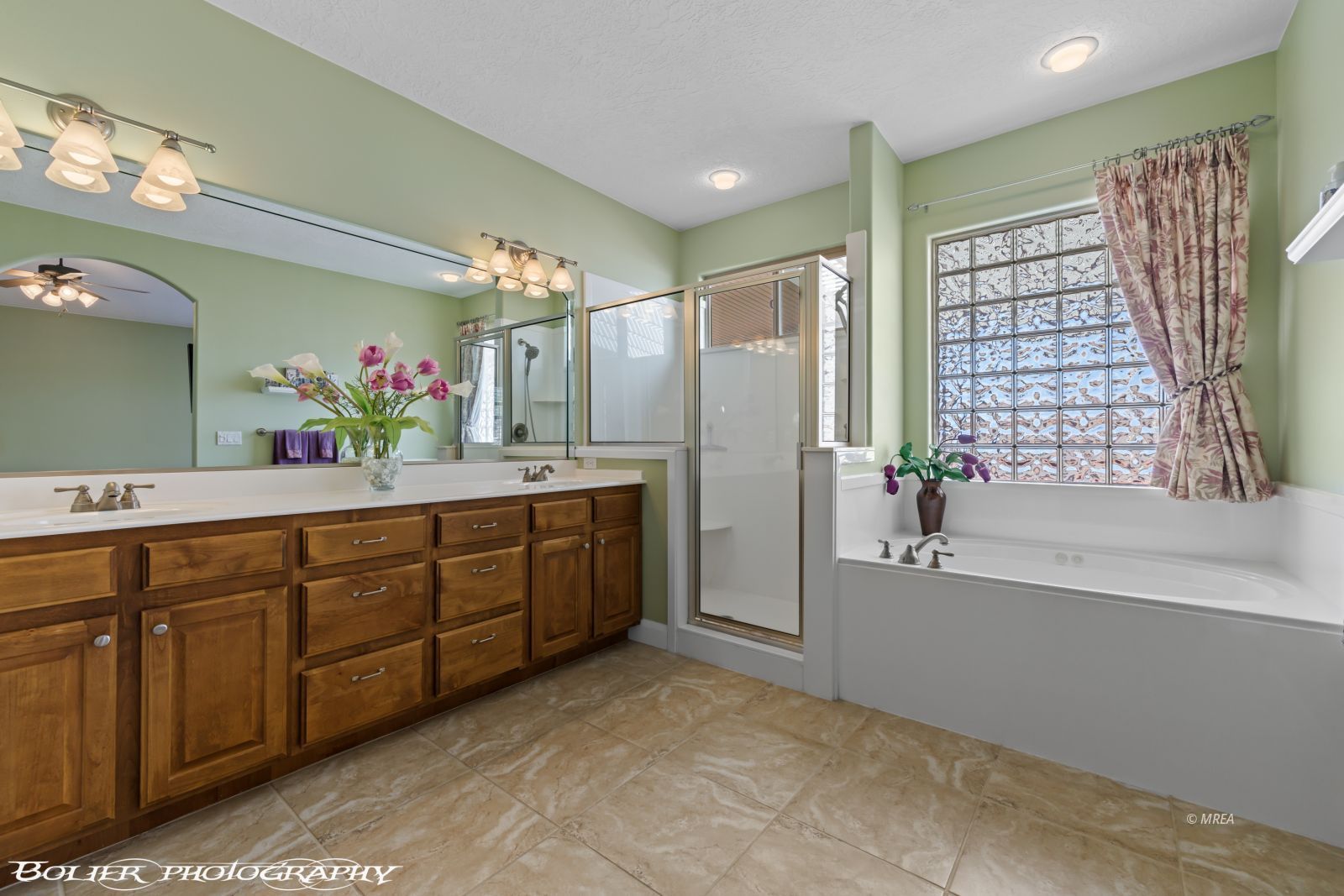 1037  Highland Hills Dr. 