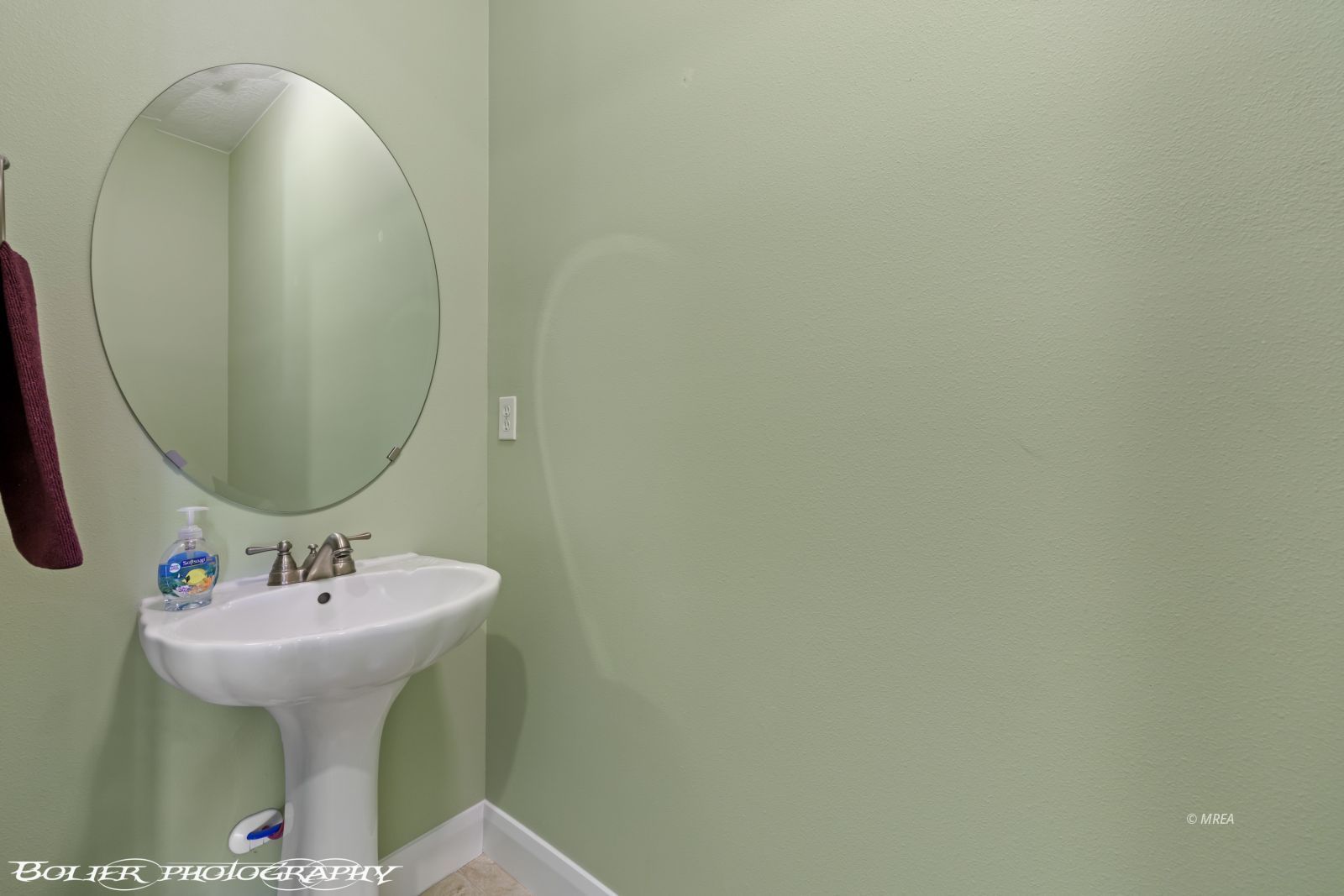 1037  Highland Hills Dr. 