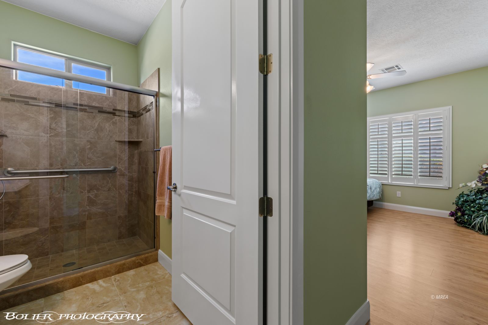 1037  Highland Hills Dr. 