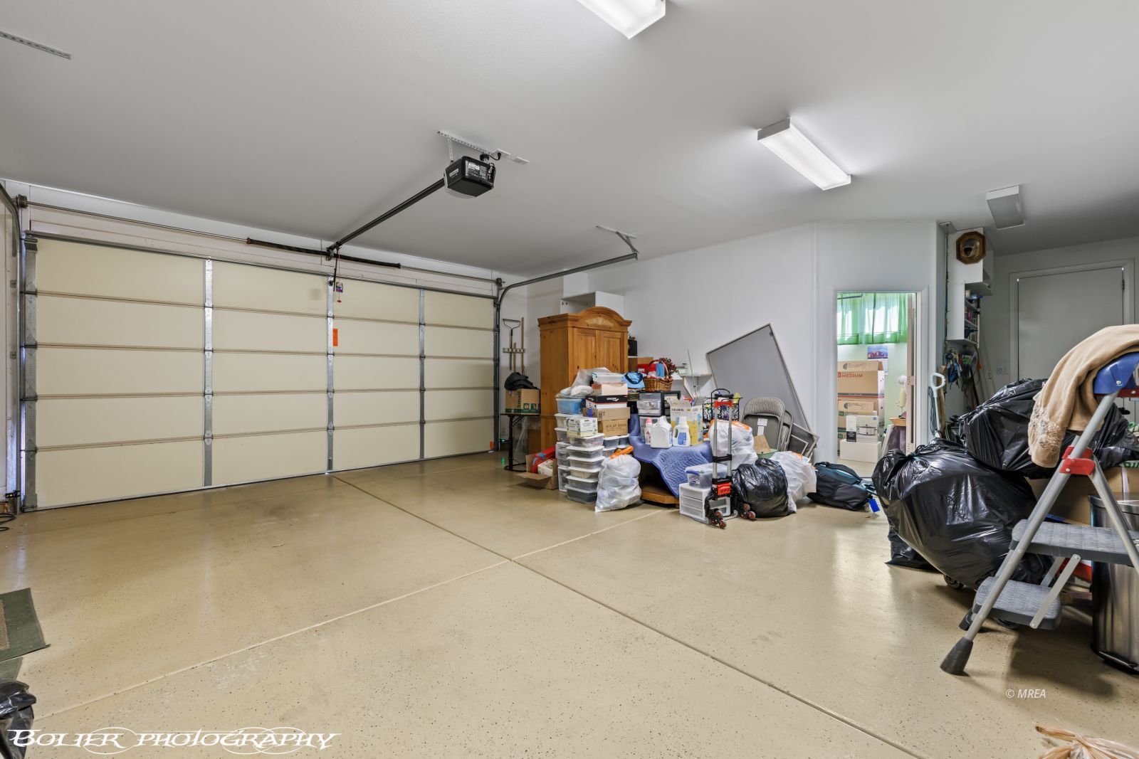 1037  Highland Hills Dr. 