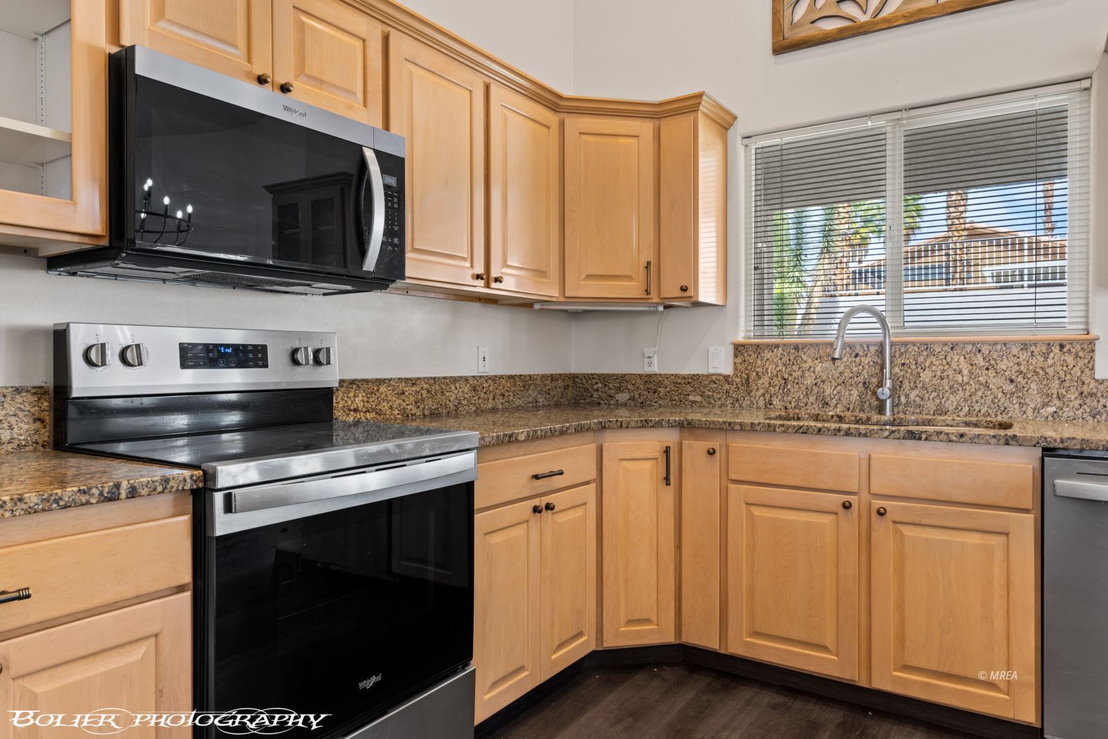 589  Casa Grande Cir